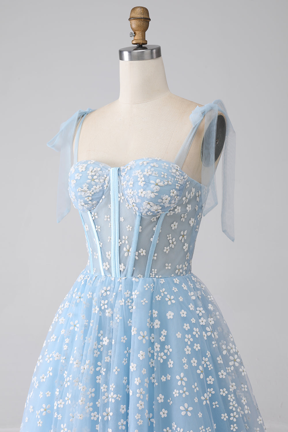 Robe de bal corset bleu ciel ligne A à fines bretelles