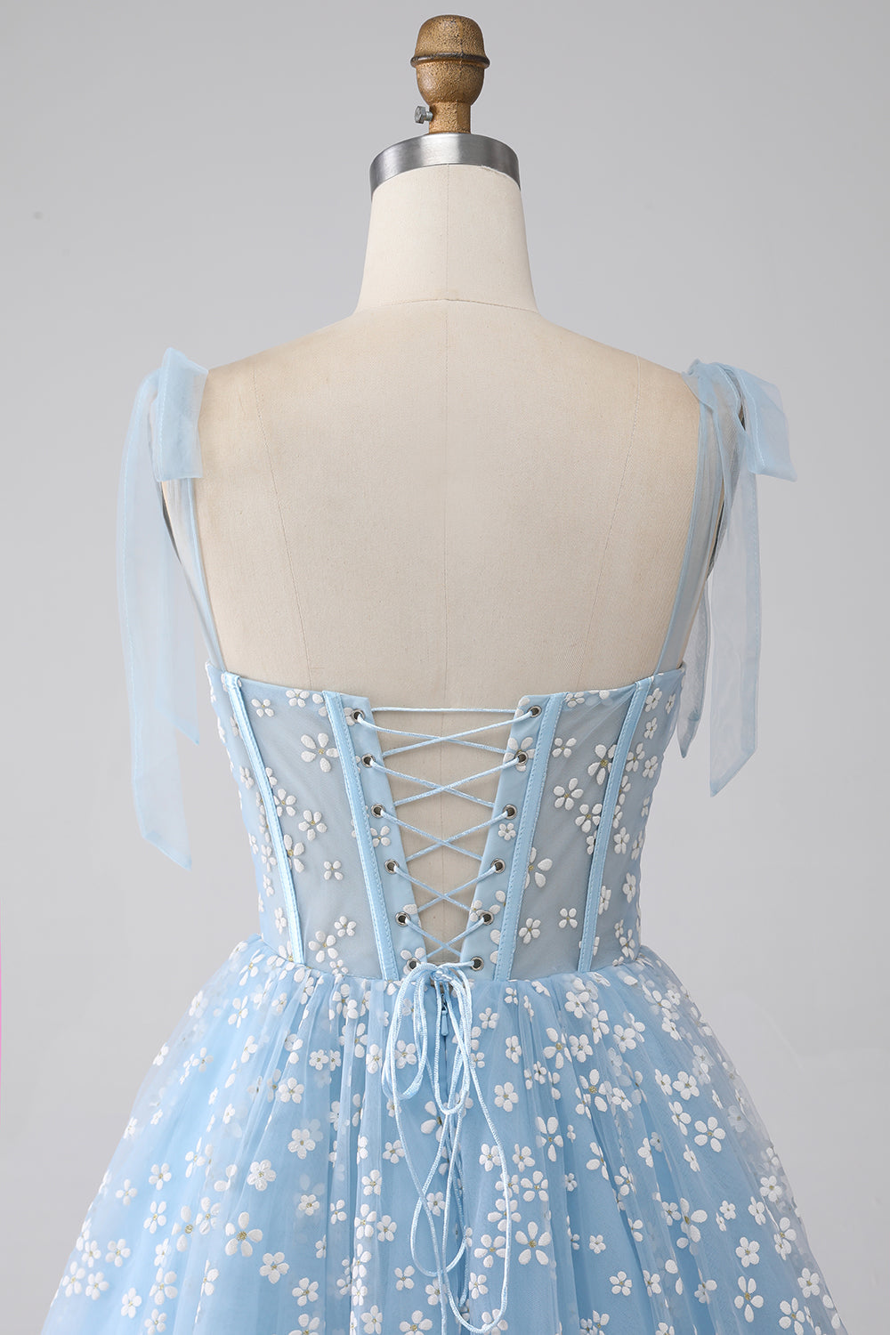 Robe de bal corset bleu ciel ligne A à fines bretelles