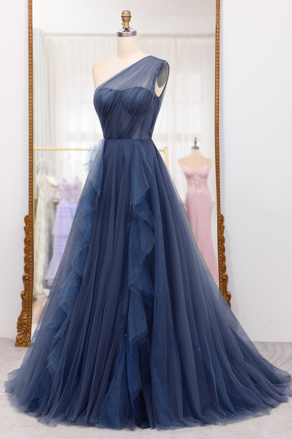Robe de bal longue asymétrique en tulle bleu marine