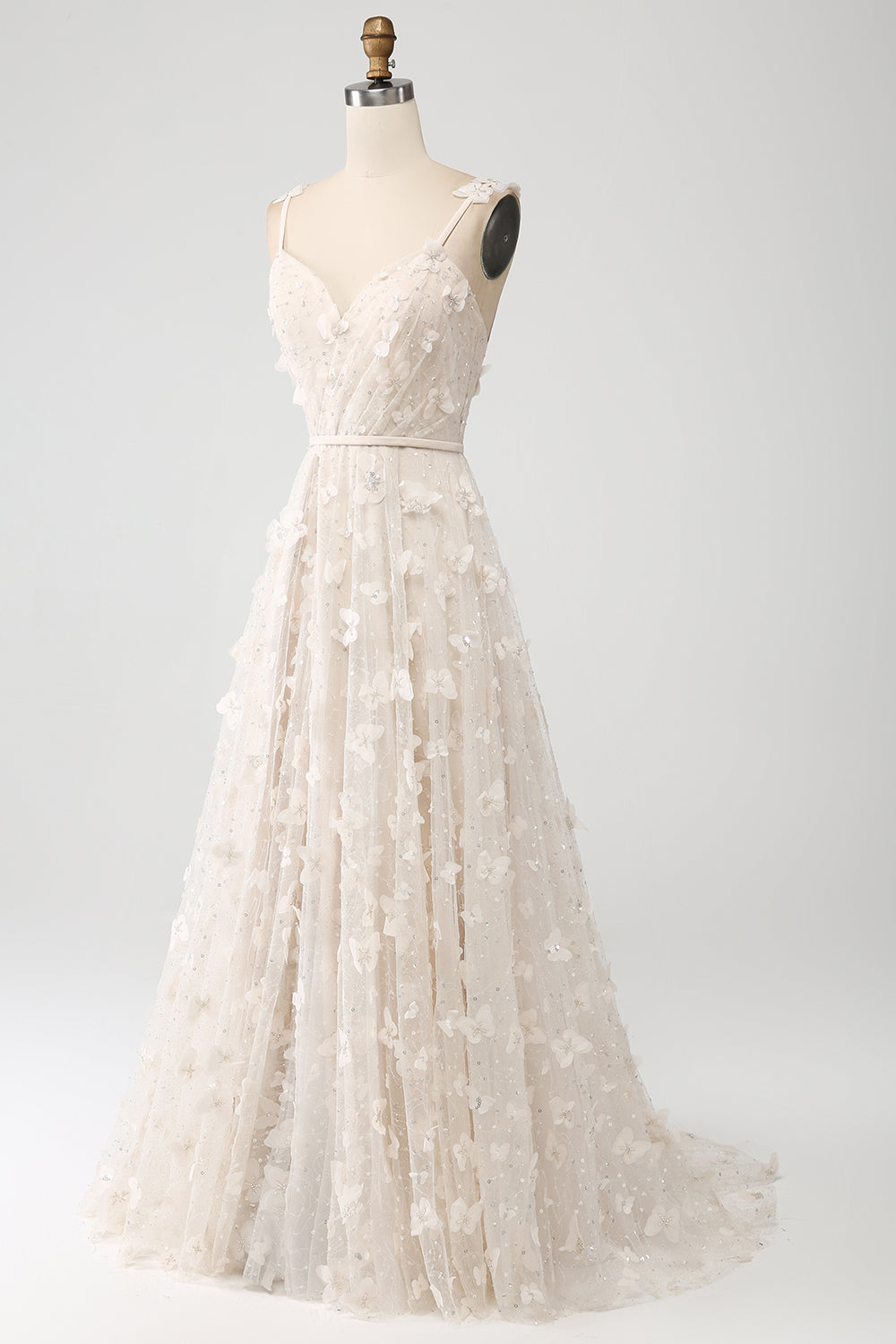 Robe de mariée longue abricot coupe droite à fines bretelles avec applications et fente