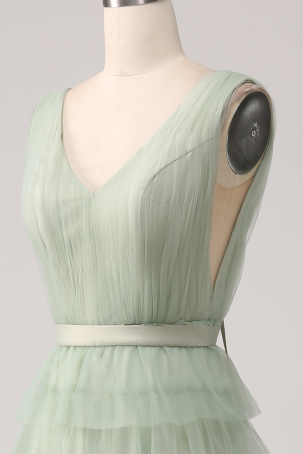 Robe de bal verte plissée à volants et fendue