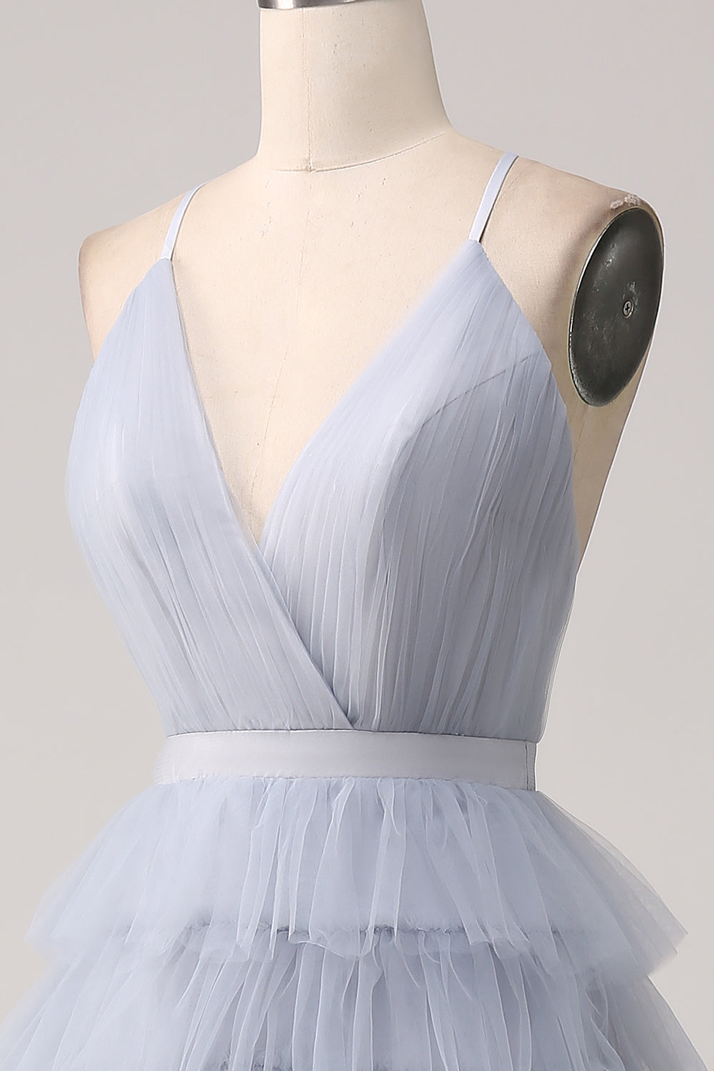 Robe de bal longue en tulle étagée ligne A dos nu bleu-gris