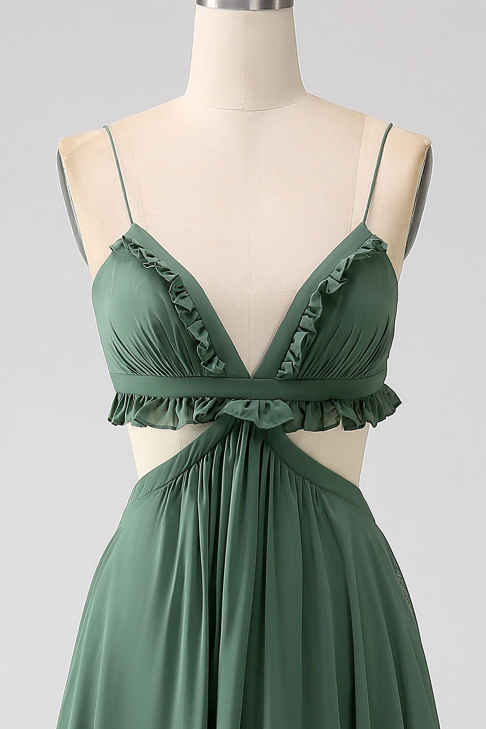 Robe longue de demoiselle d'honneur verte avec bretelles spaghetti, volants et ajours