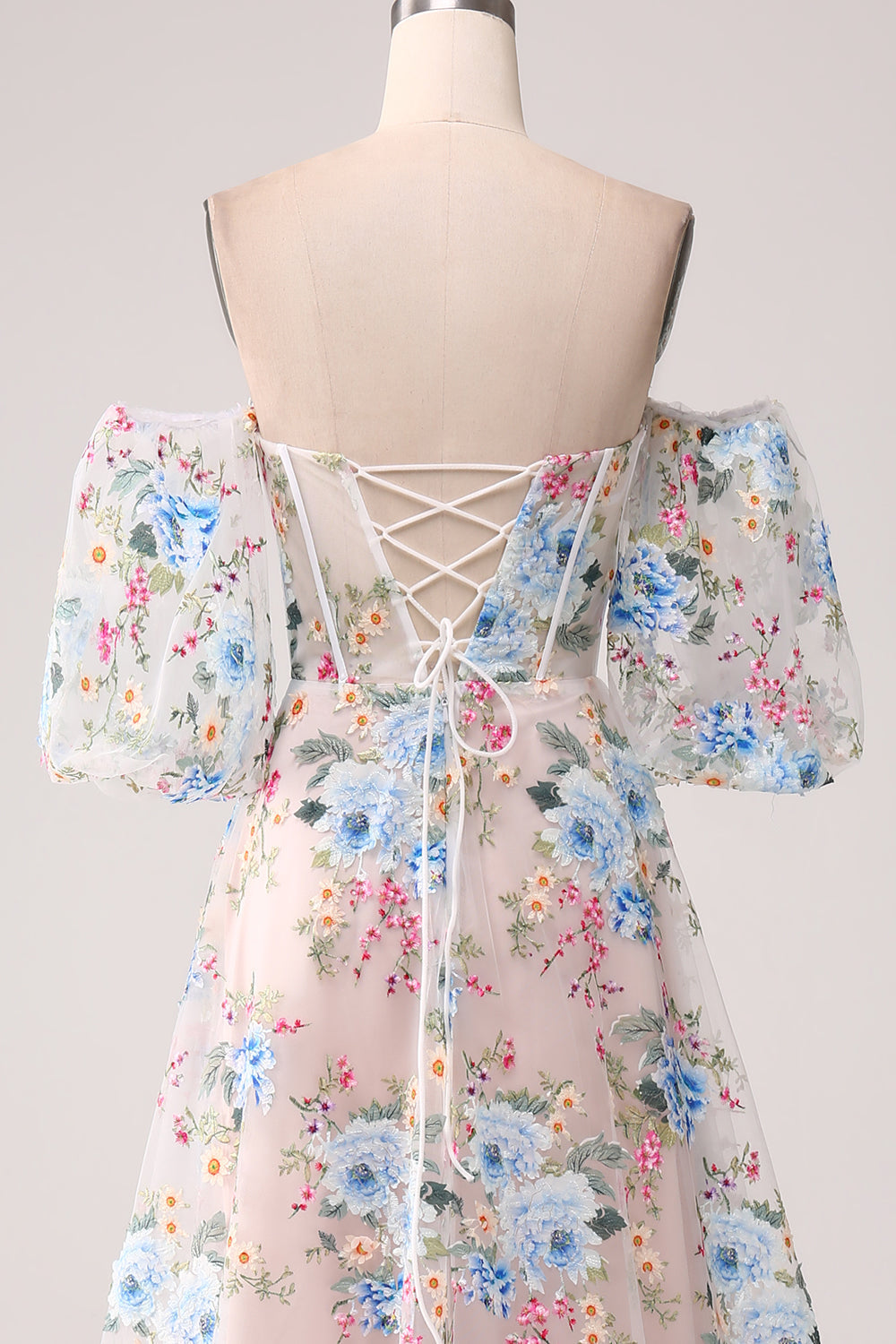 Robe de bal longue en corset à épaules dénudées avec fleurs d'abricot coupe A