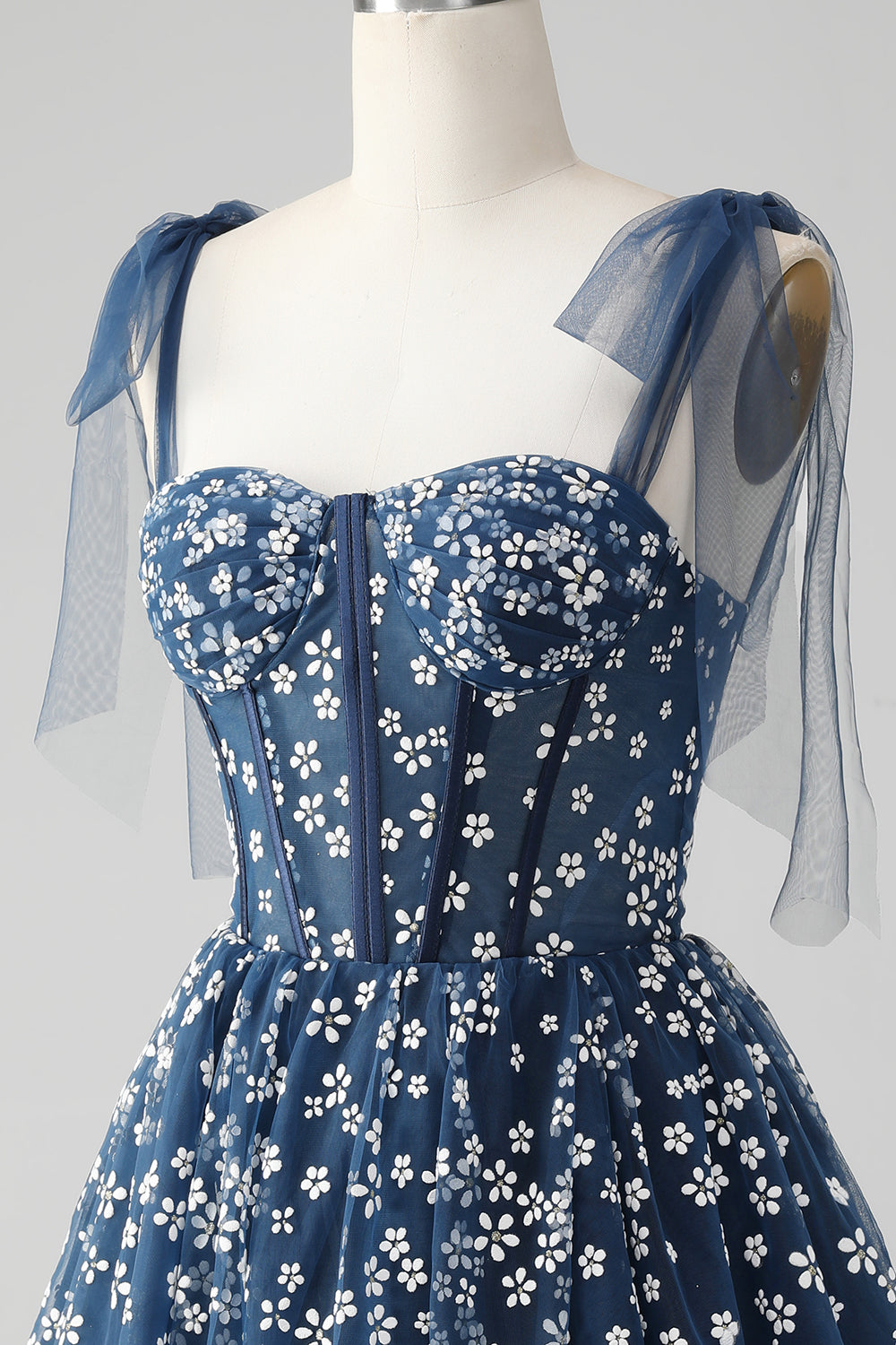 Robe courte de bal de fin d'année bleu marine ligne A à bretelles spaghetti imprimée avec corset
