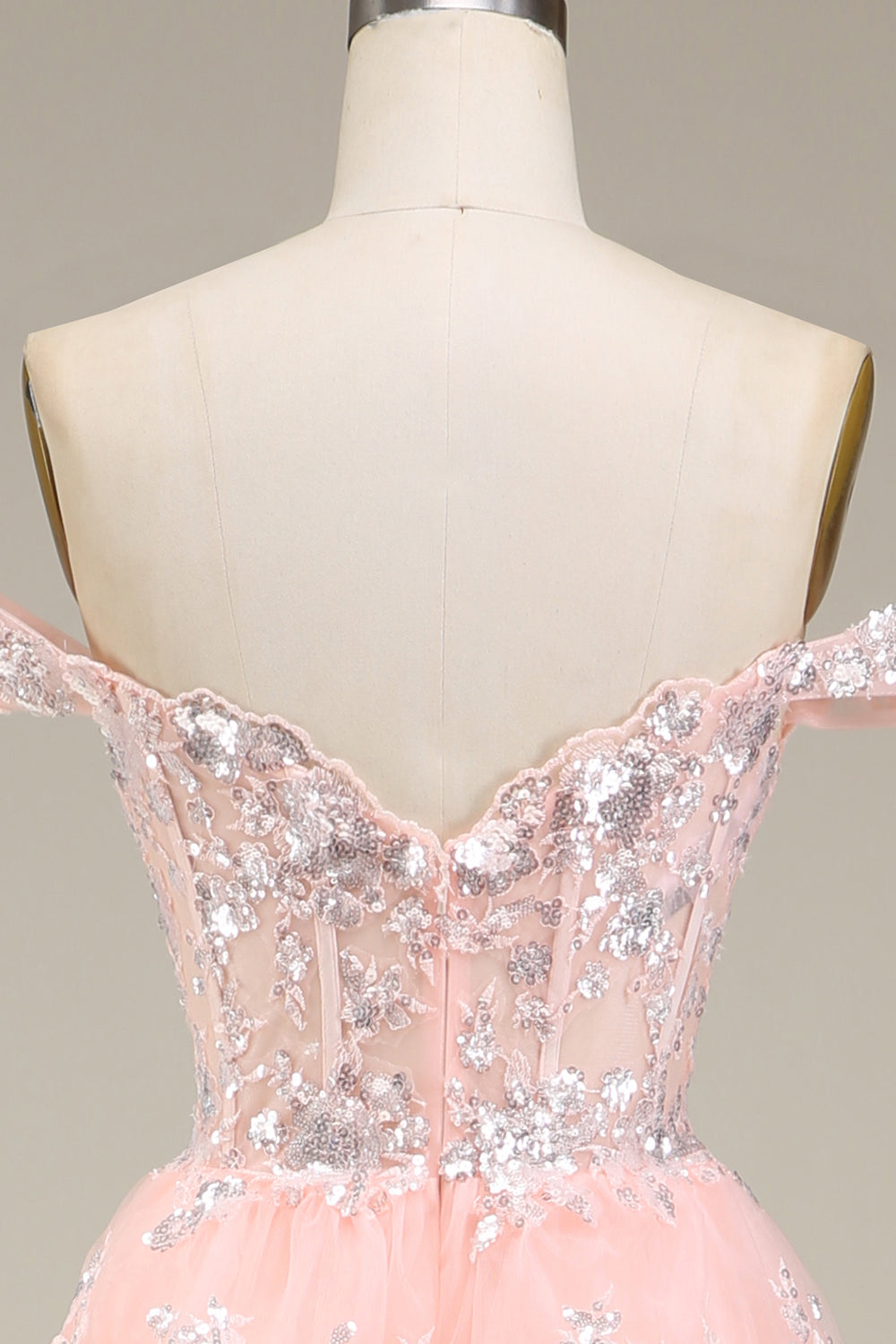 Robe de mariée bustier à volants en dentelle blanche pailletée avec fente