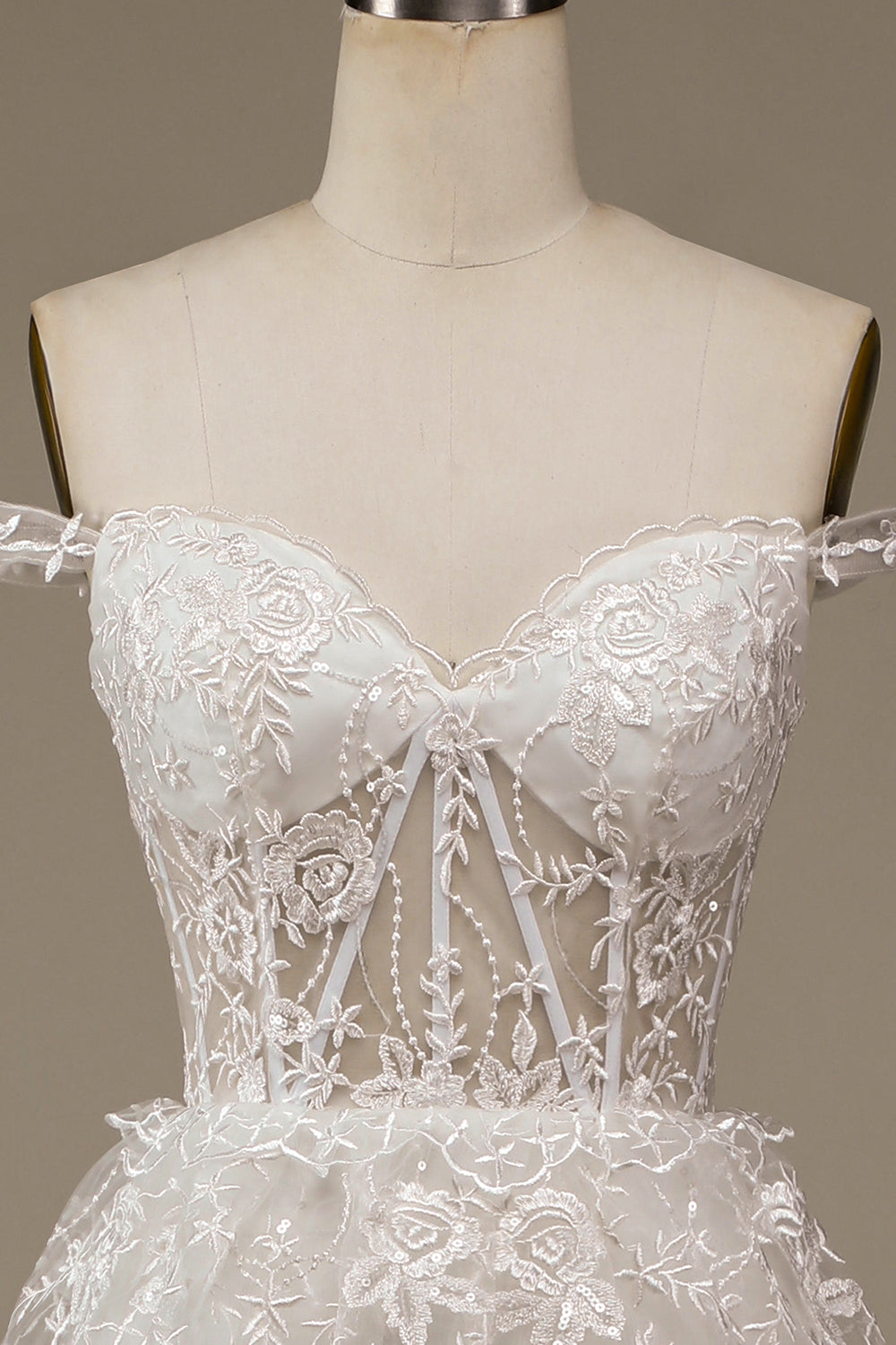 Robe de mariée bustier à volants en dentelle blanche pailletée avec fente