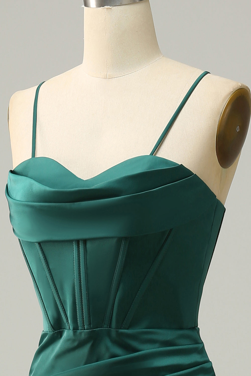 Robe de bal sirène vert foncé à fines bretelles