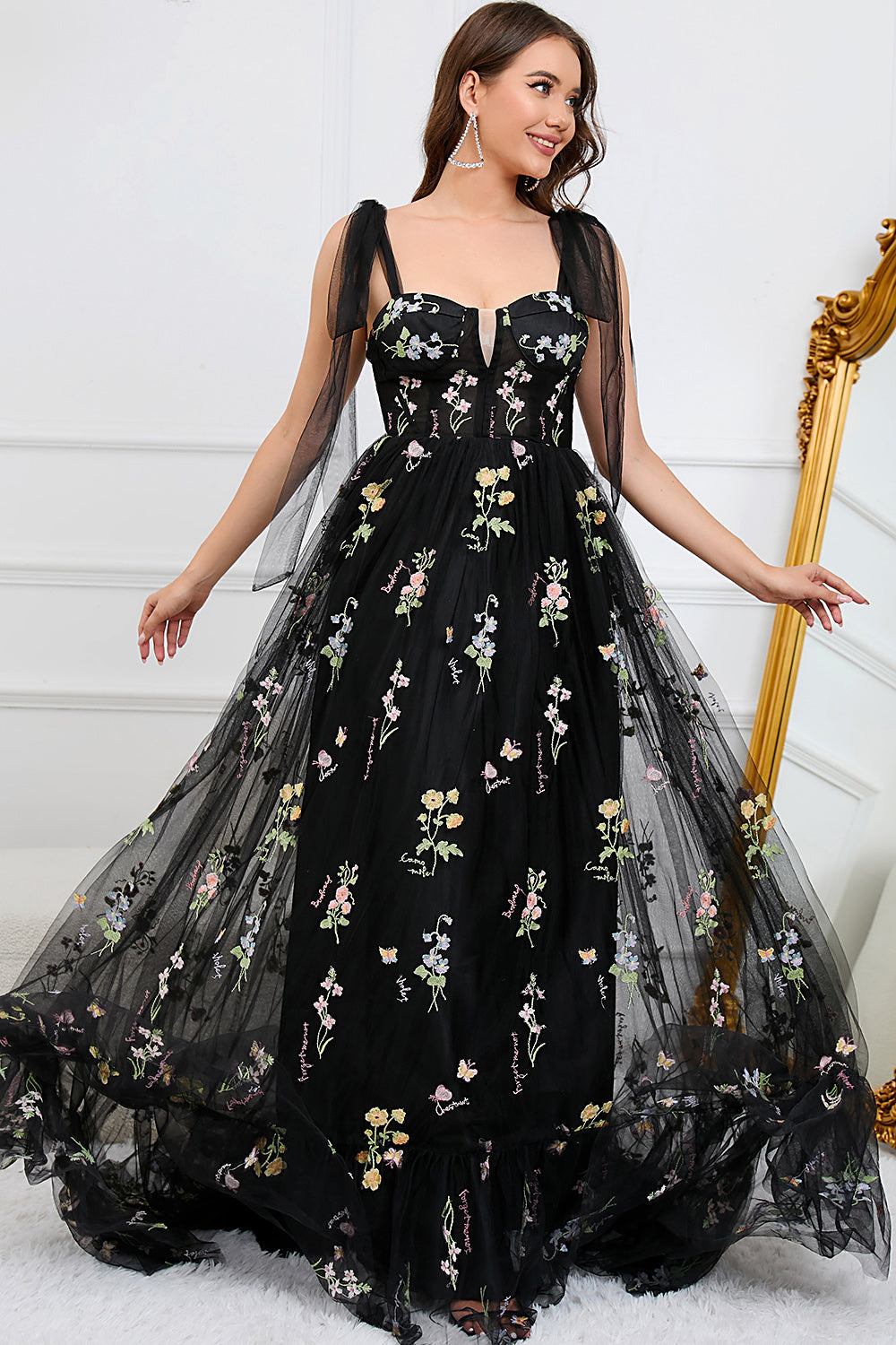 Robe de bal longue corset brodée lilas coupe trapèze