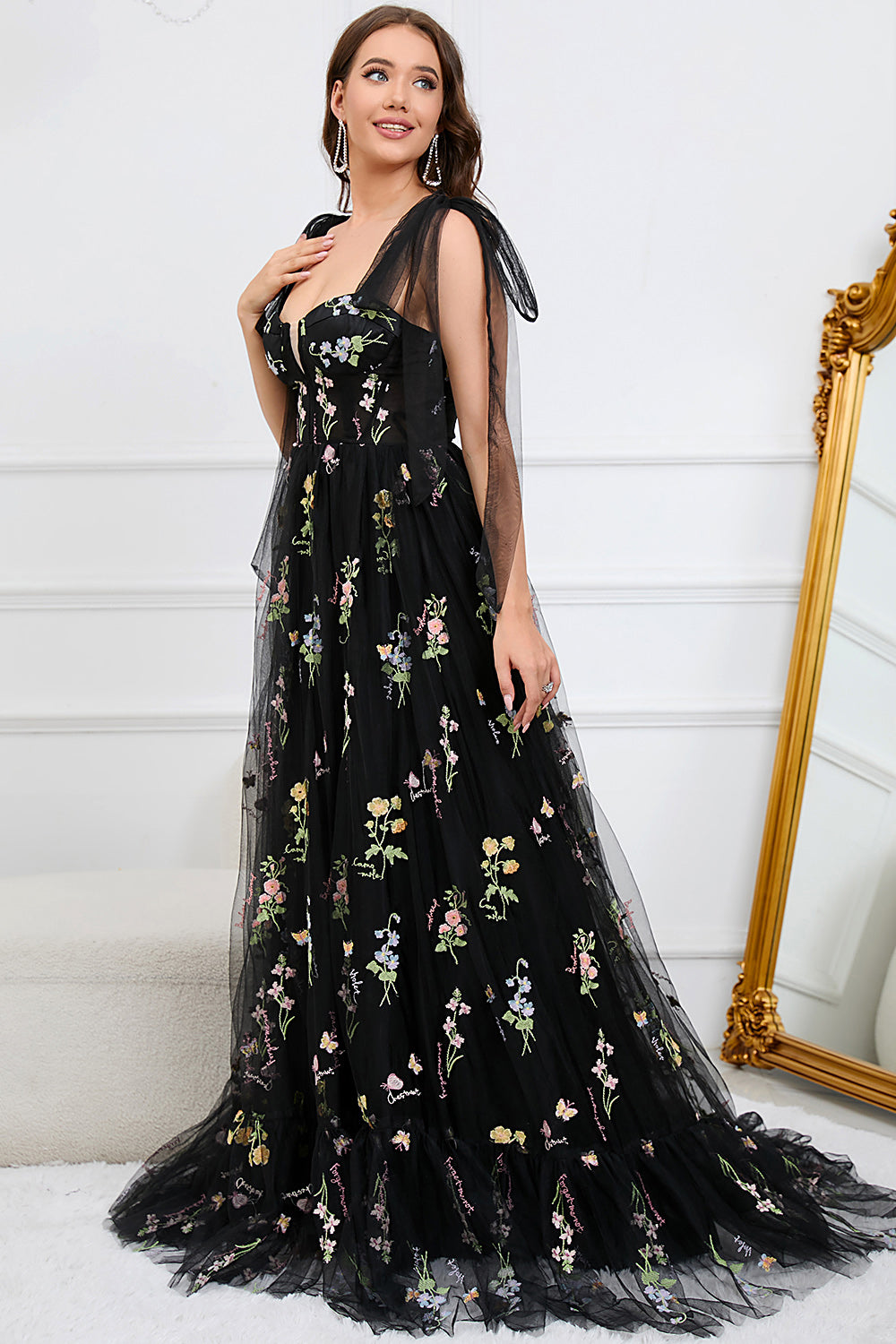 Robe de bal longue corset brodée lilas coupe trapèze