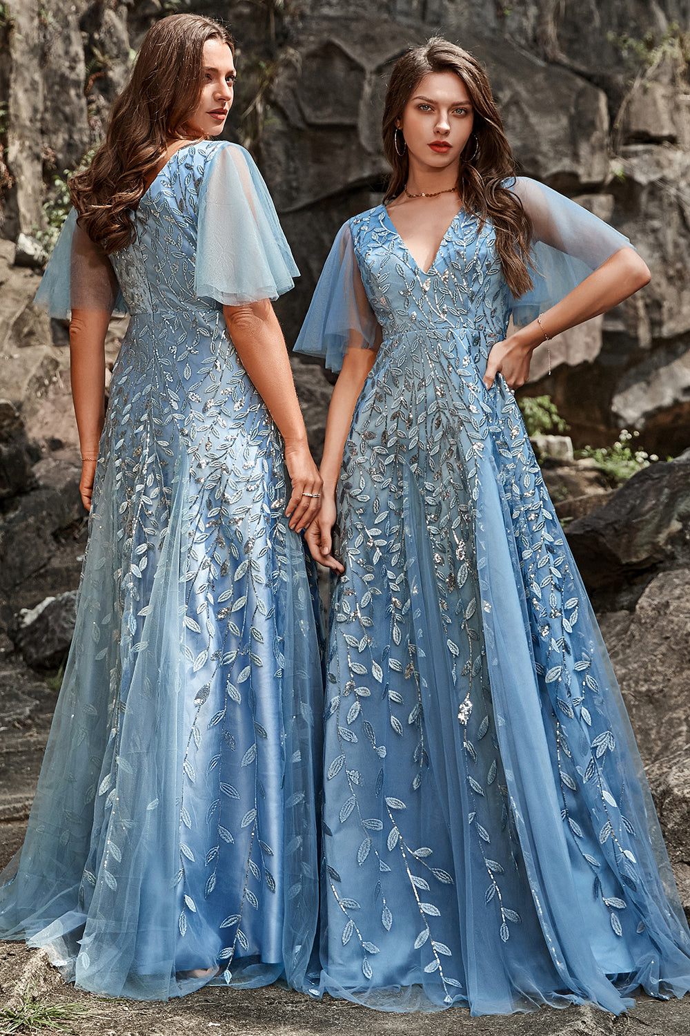 Robe de bal en tulle bleu-gris à feuilles brodées