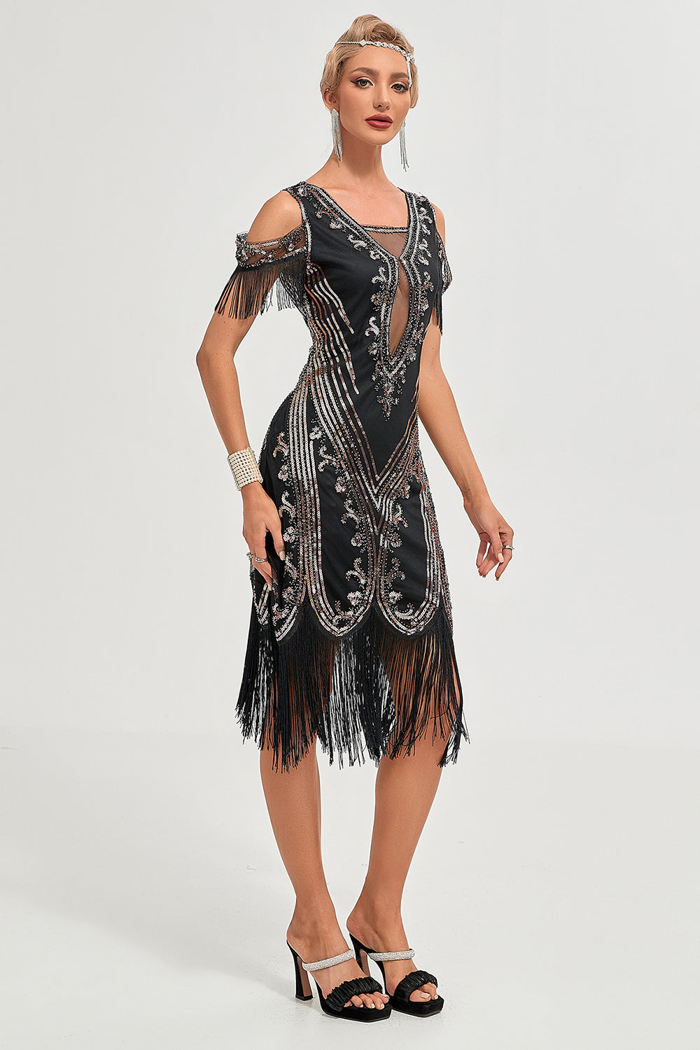 Robe Gatsby années 20 noire à épaules dénudées, sequins et franges