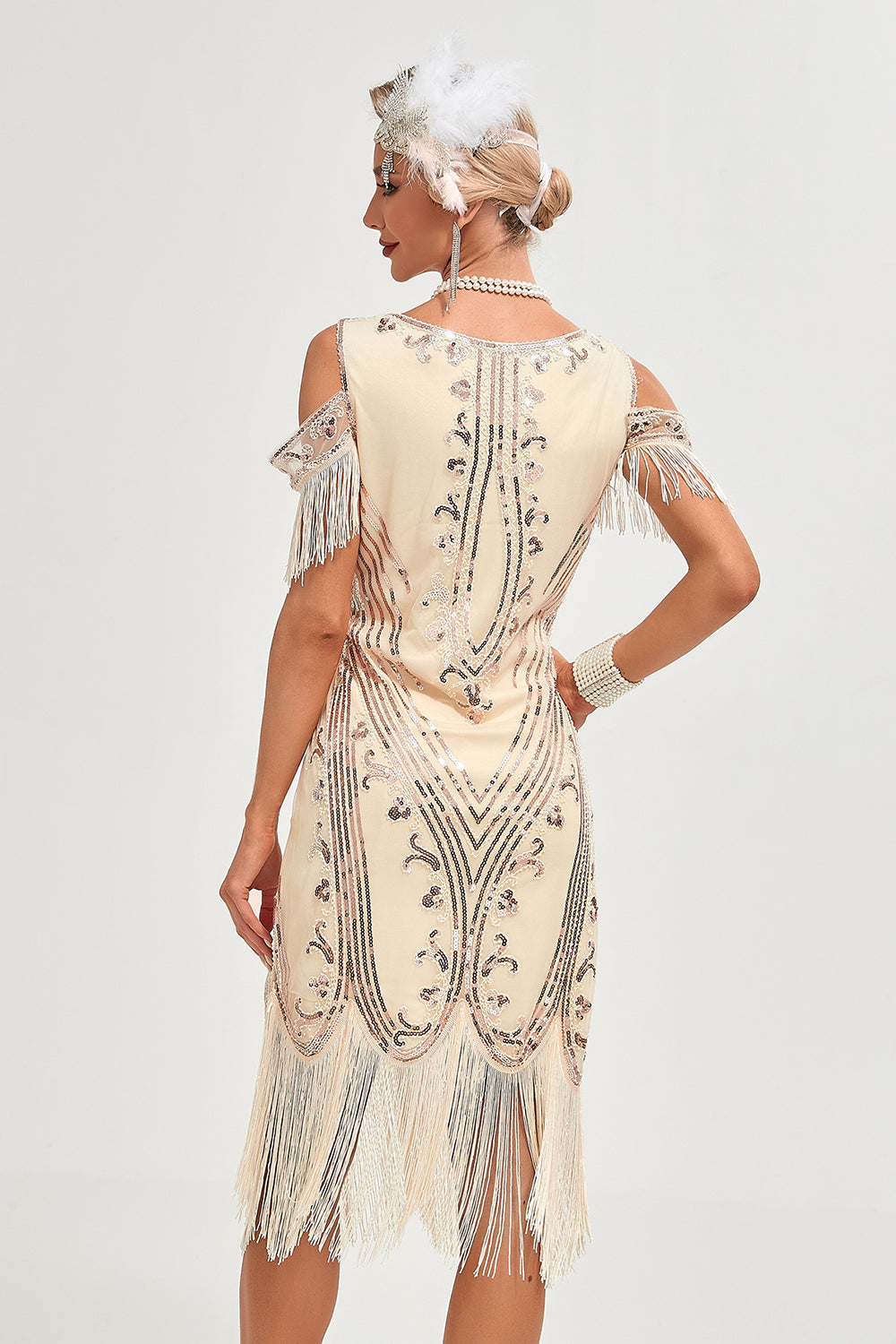 Robe Gatsby années 20 noire à épaules dénudées, sequins et franges