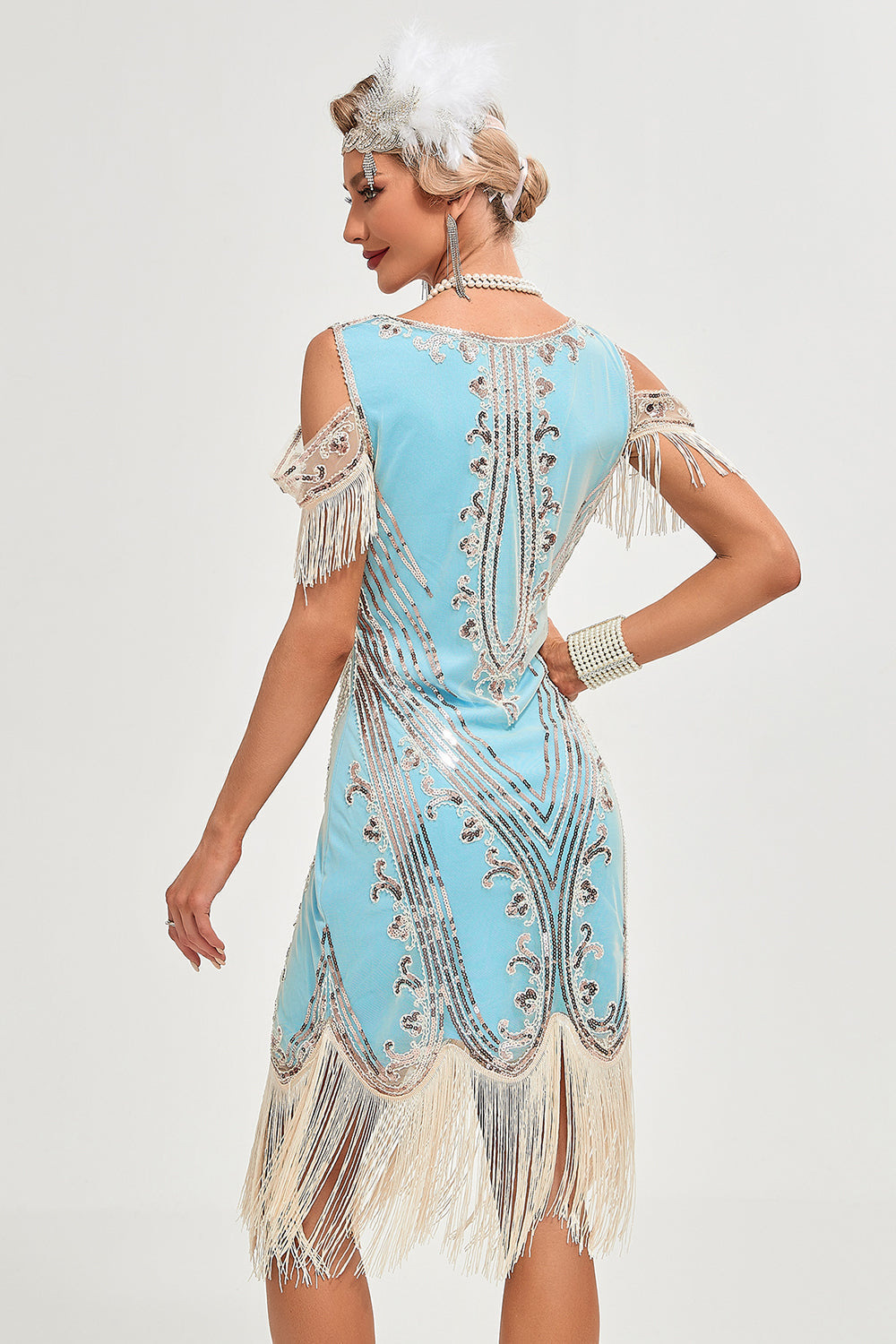 Robe Gatsby années 20 noire à épaules dénudées, sequins et franges