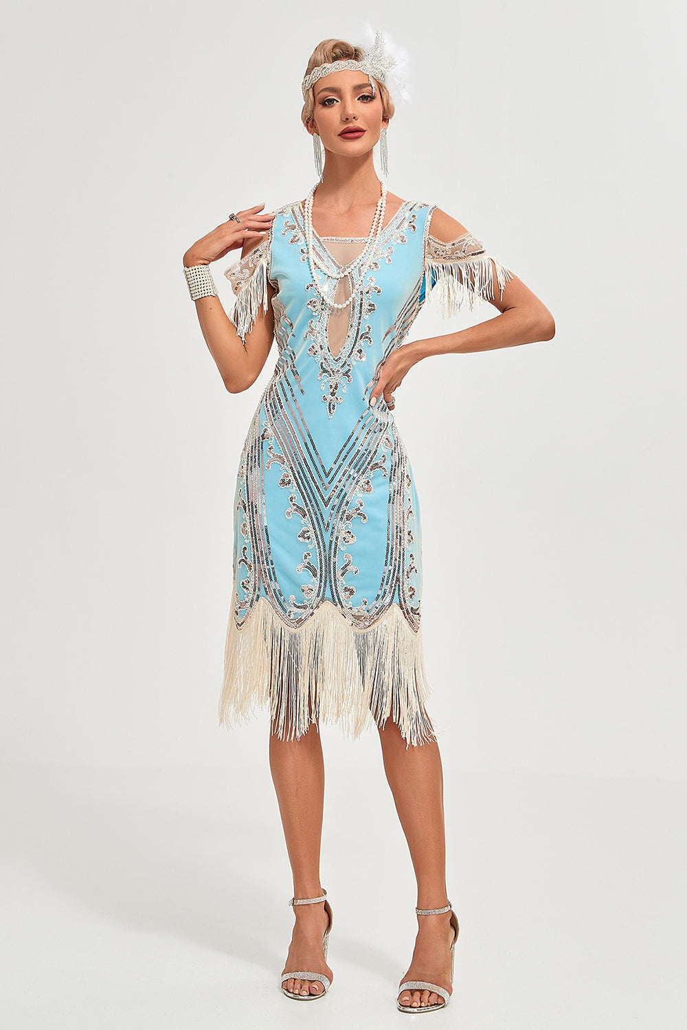 Robe Gatsby années 20 noire à épaules dénudées, sequins et franges