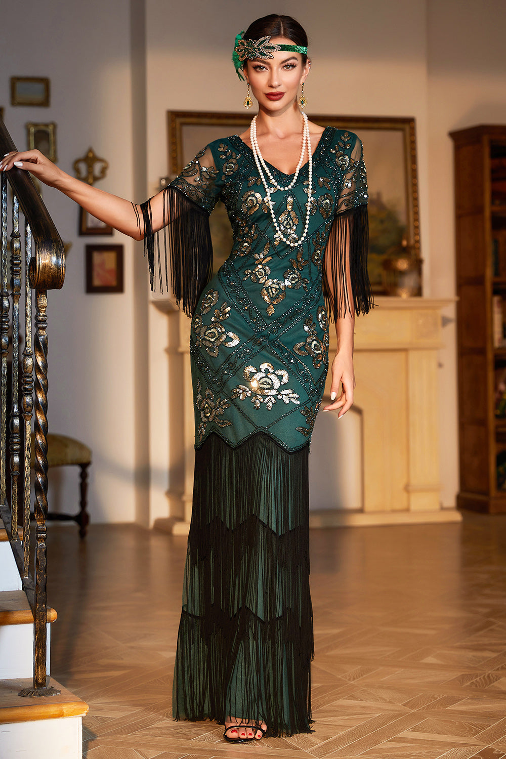 Robe de chœur longue noire fourreau à col en V, sequins et franges