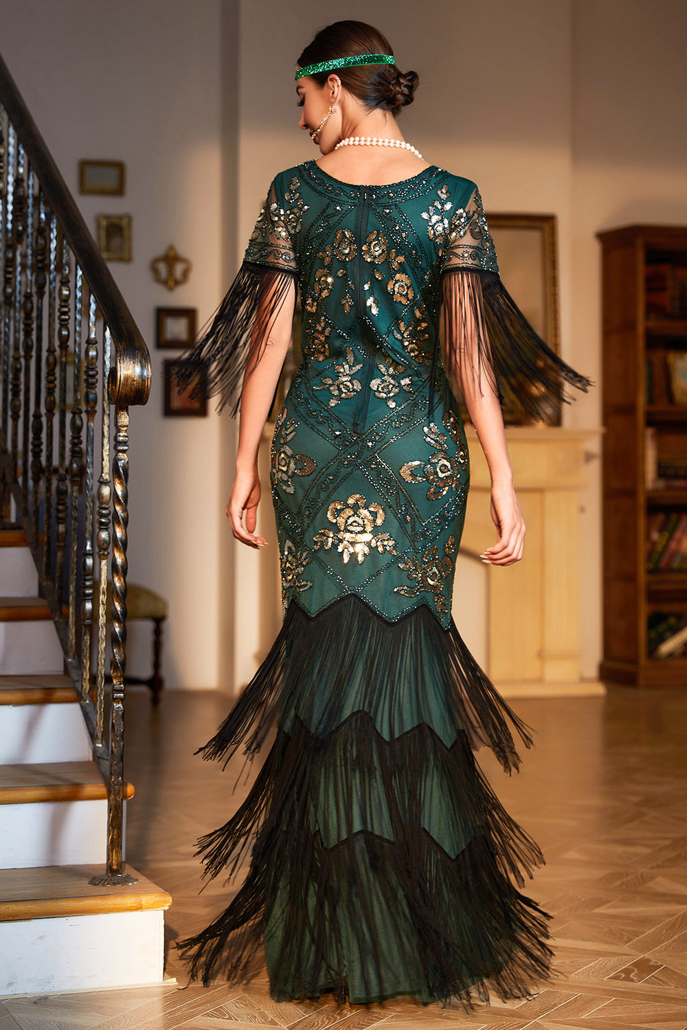 Robe de chœur longue noire fourreau à col en V, sequins et franges