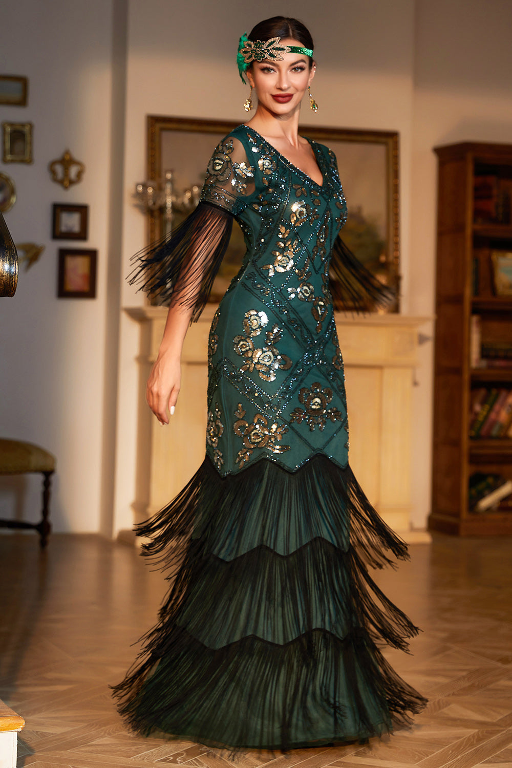 Robe Charleston Noire Longue à Fringes et Paillettes Col en V Coupe Fourreau
