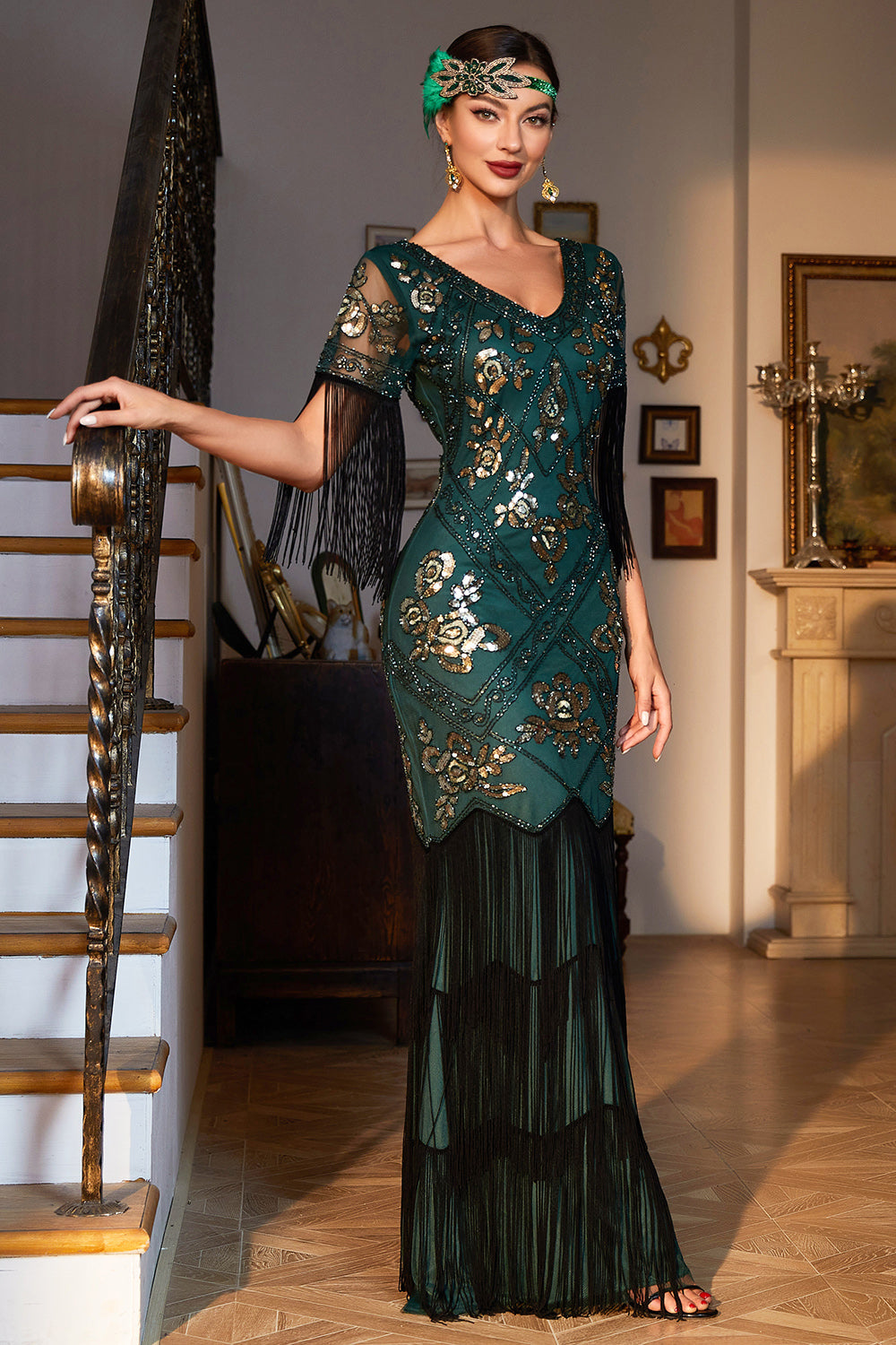 Robe Charleston Noire Longue à Fringes et Paillettes Col en V Coupe Fourreau