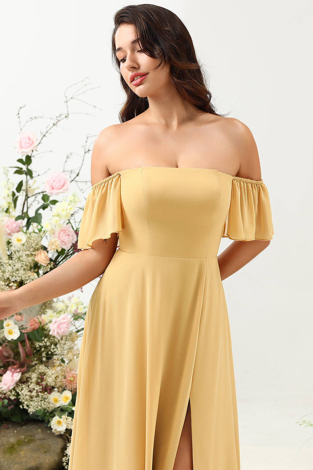 Robe de demoiselle d'honneur longue jaune à épaules dénudées
