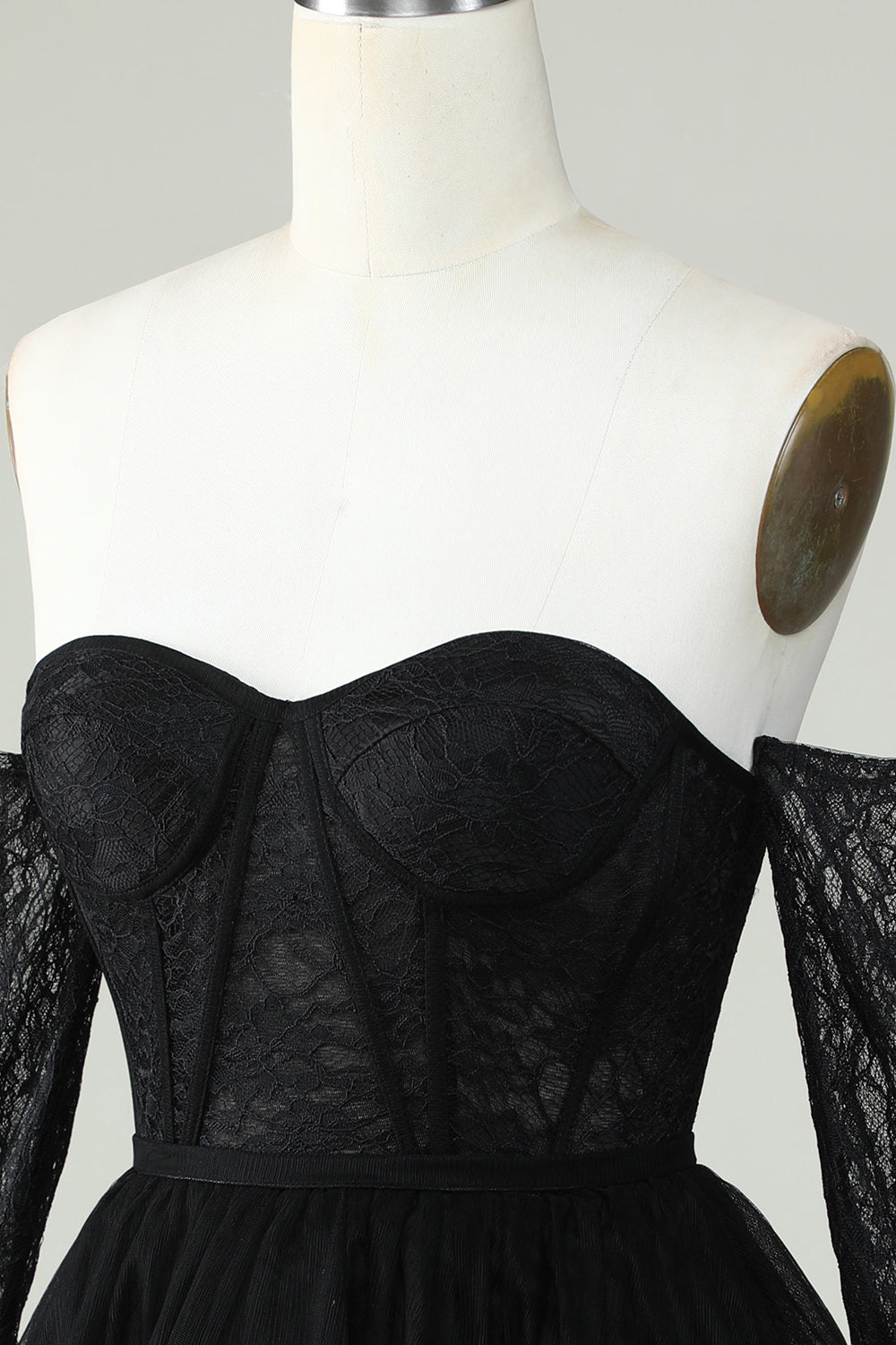 Robe de diplôme corsetée violette à épaules dénudées avec manches longues