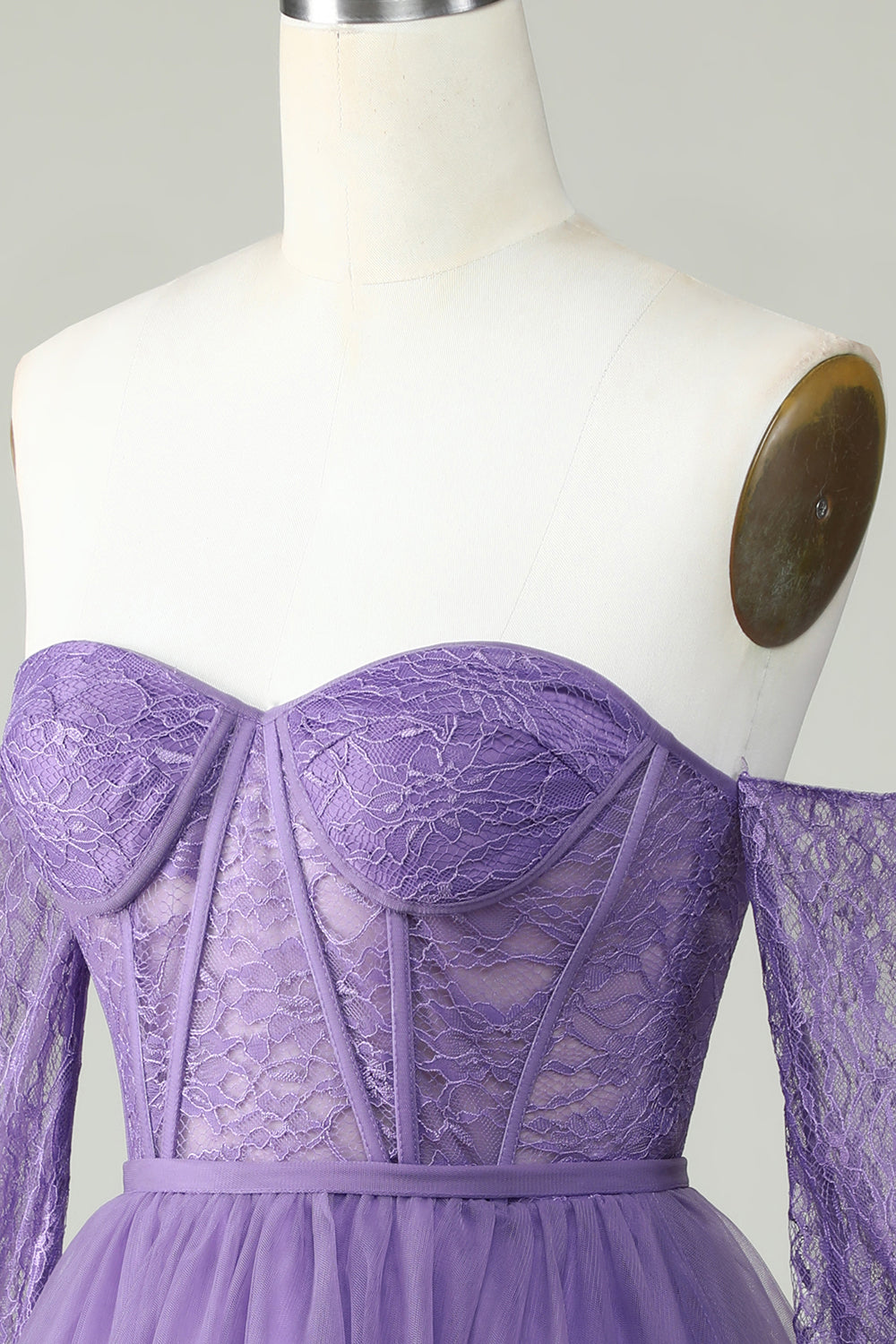 Robe de diplôme corsetée violette à épaules dénudées avec manches longues