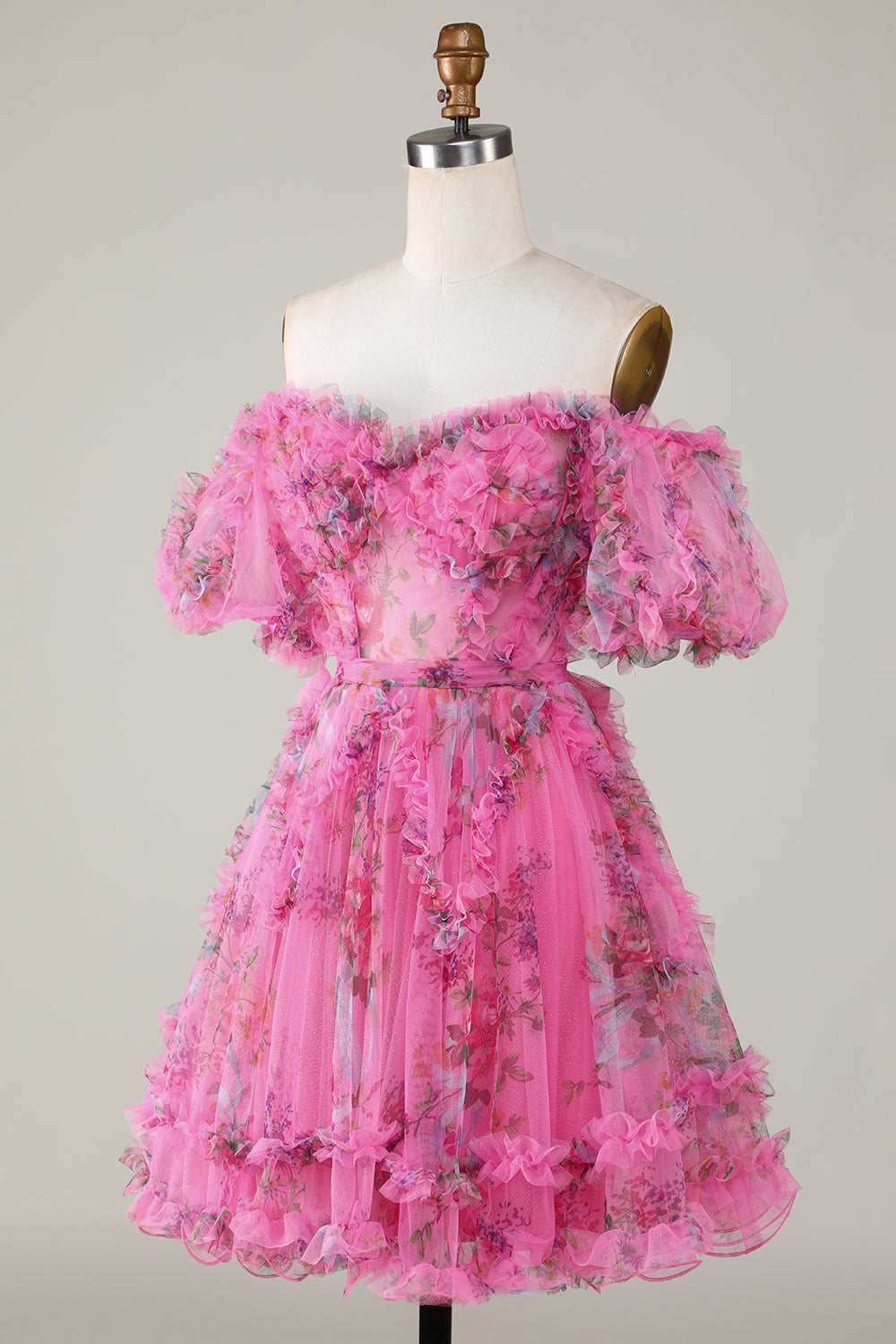 Robe de bal de fin d'études courte élégante en tulle noir trapèze à épaules dénudées avec manches courtes