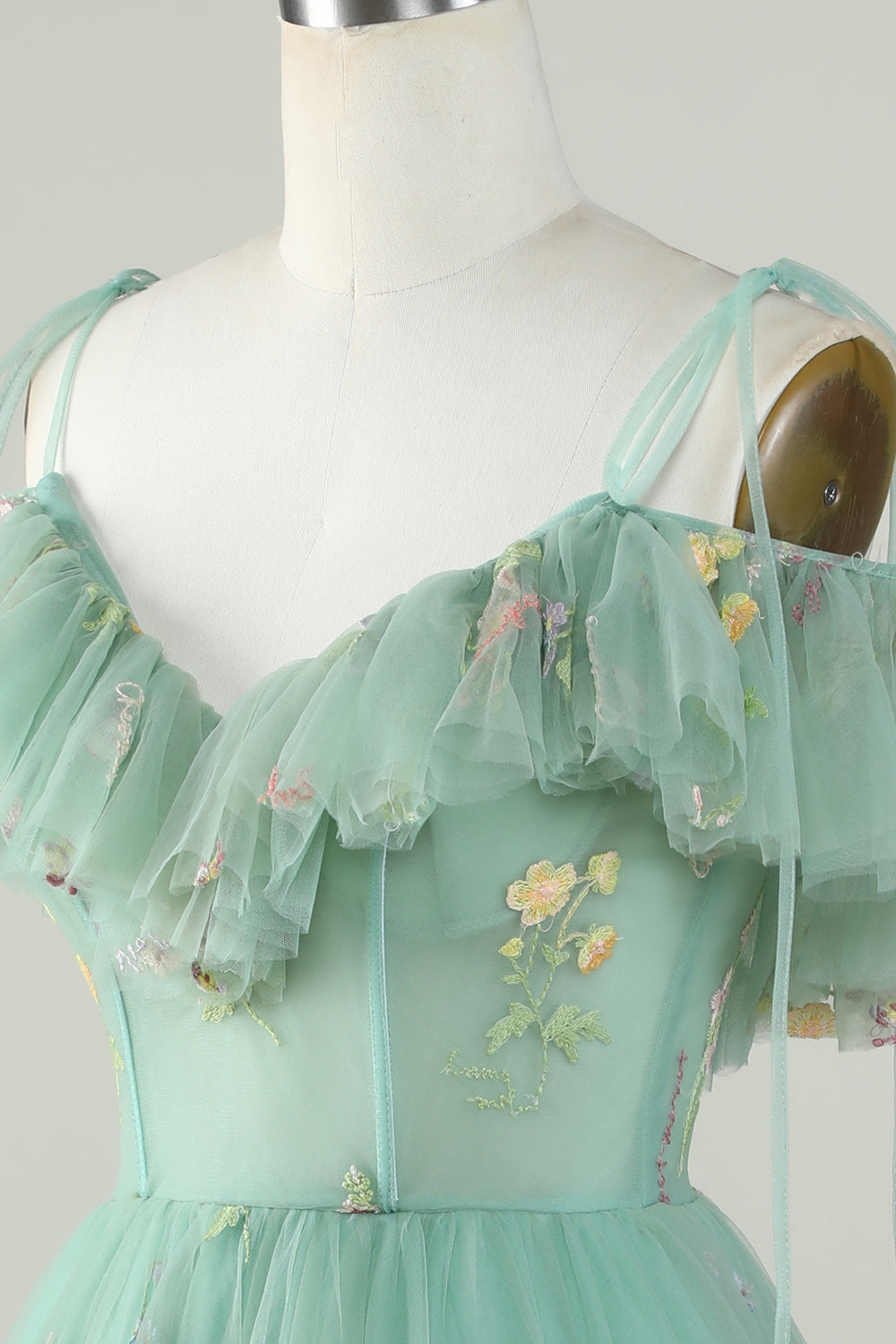 Robe de graduation lavande à épaules dénudées avec corset et volants