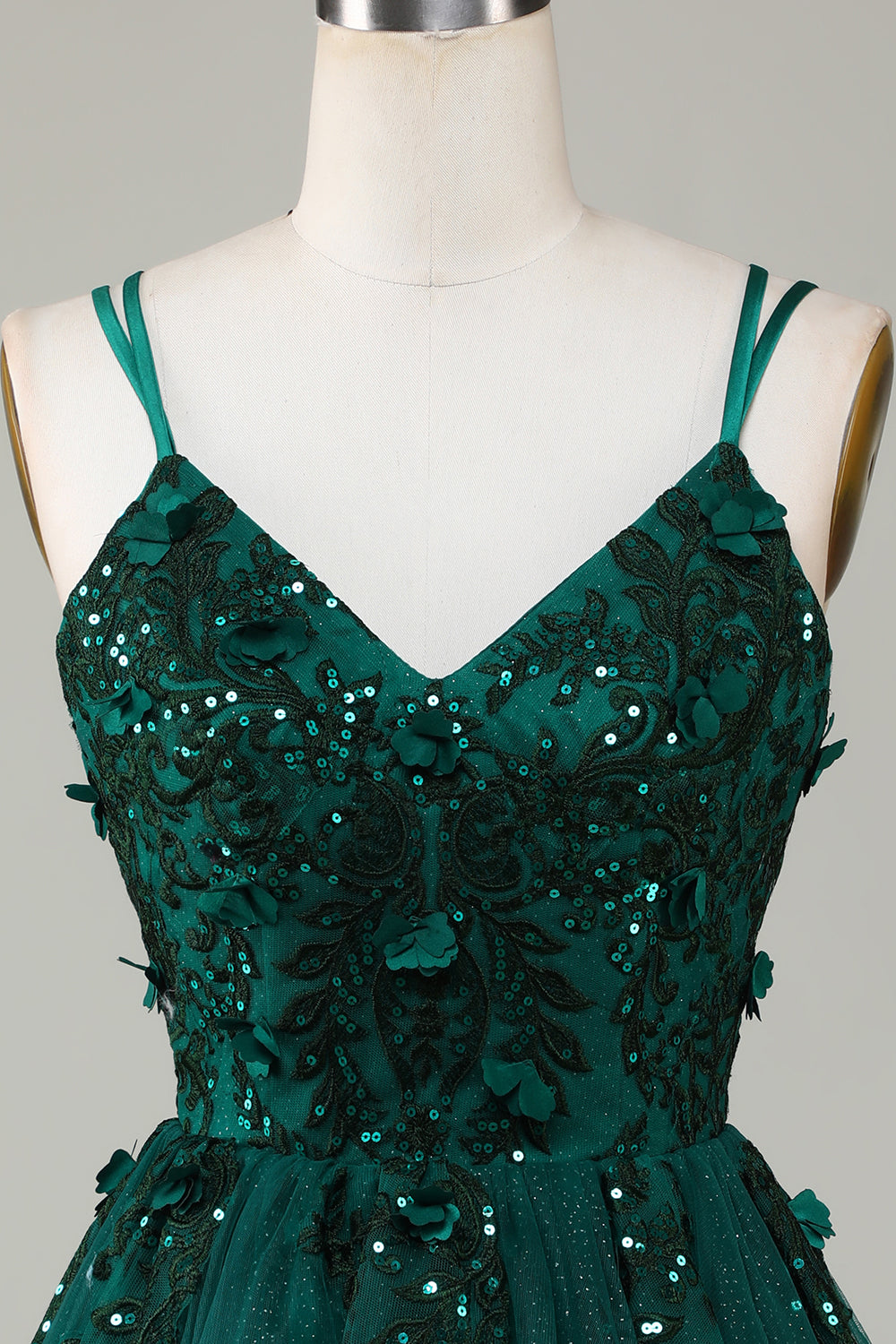Robe courte de bal de promo trapèze vert foncé à fines bretelles élégante avec appliques et perles