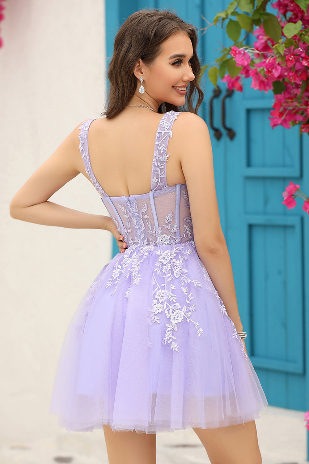 Robe courte de graduation trapèze à bretelles corset lilas