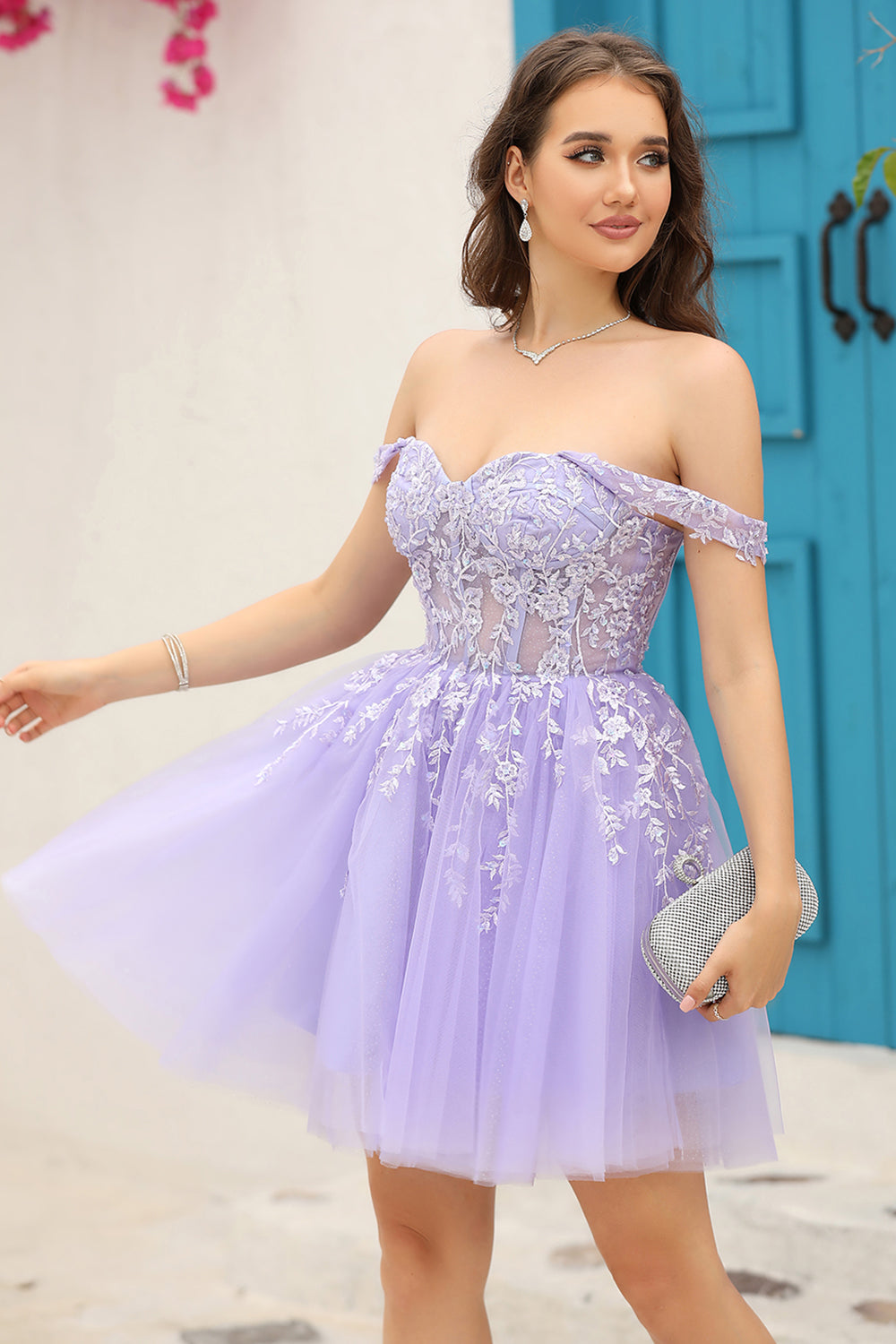 Robe courte de graduation trapèze à bretelles corset lilas