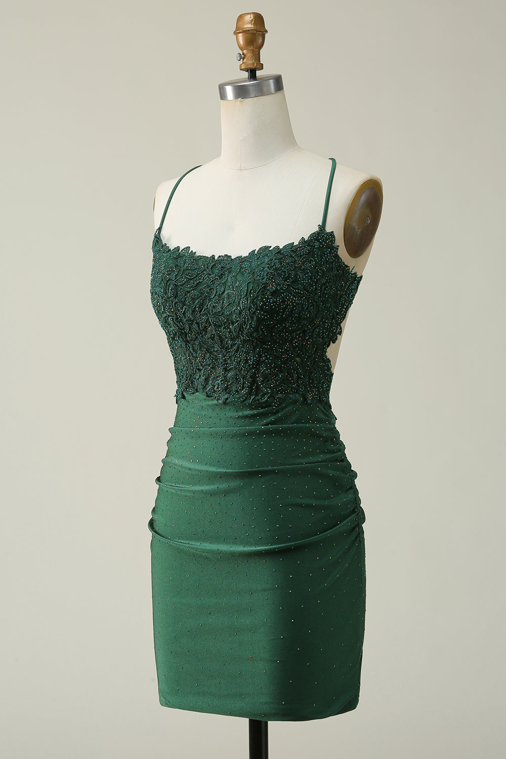 Robe de bal courte moulante rouge foncé à bretelles spaghetti avec appliques