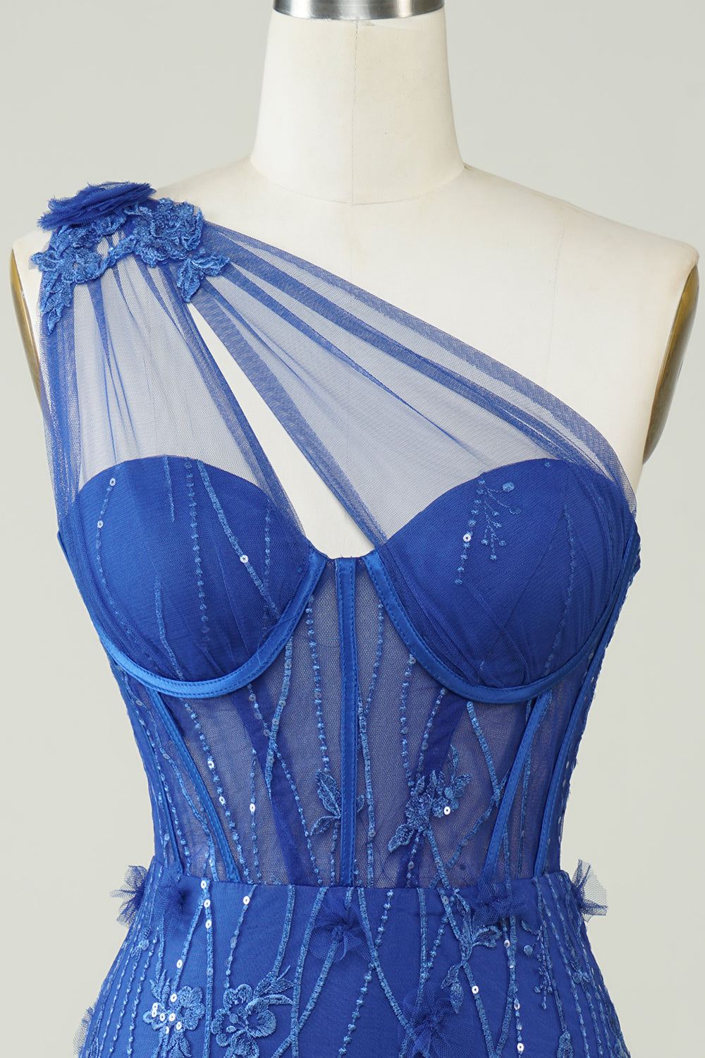 Robe de bal courte bleu roi fourreau asymétrique à une épaule avec appliqués