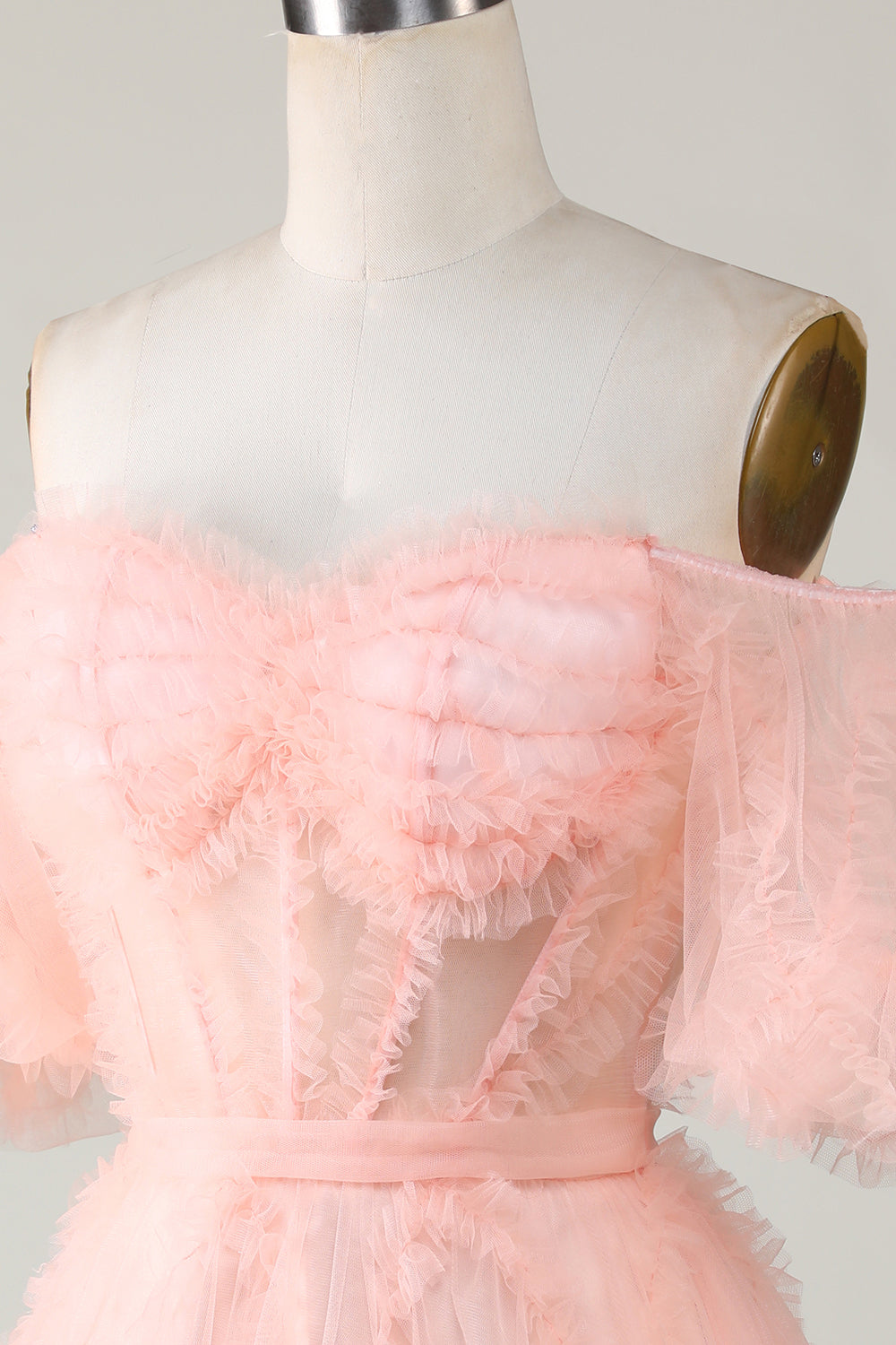 Robe de bal courte trapèze en tulle blush mignon à épaules dénudées
