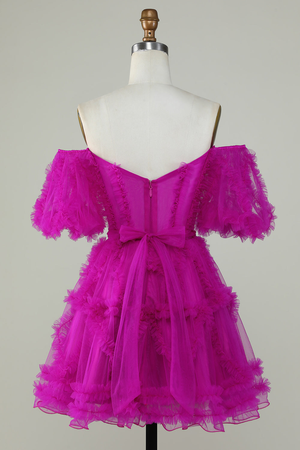 Robe de bal courte trapèze en tulle blush mignon à épaules dénudées
