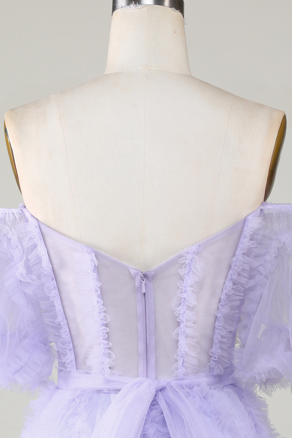 Robe de bal de fin d'année élégante en tulle violet avec corset et épaules dénudées, coupe trapèze
