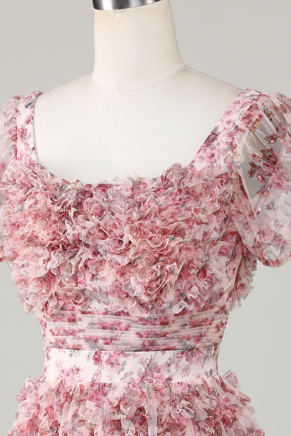 Robe de graduation trapèze mignonne à fleurs ivoires et rouges avec volants