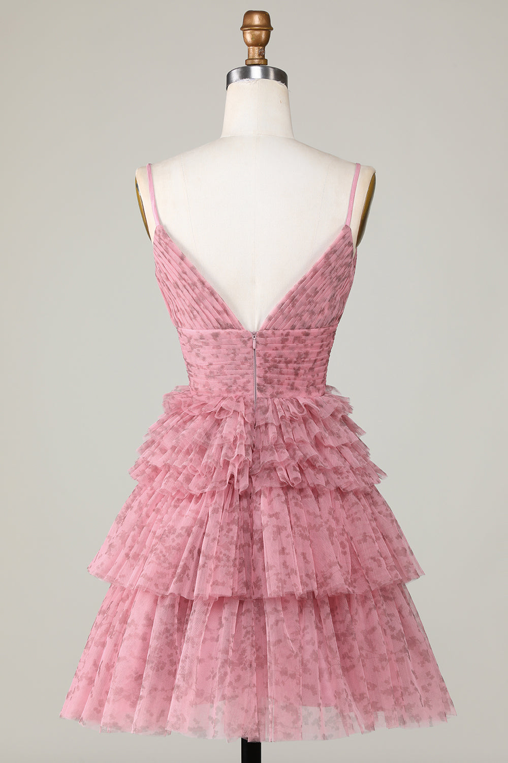 Jolie robe de bal rose poudré évasée à fines bretelles et volants