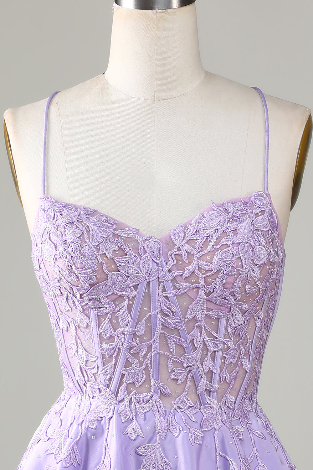 Robe de bal de fin d'études courte en satin ligne A, corset violet, avec dentelle