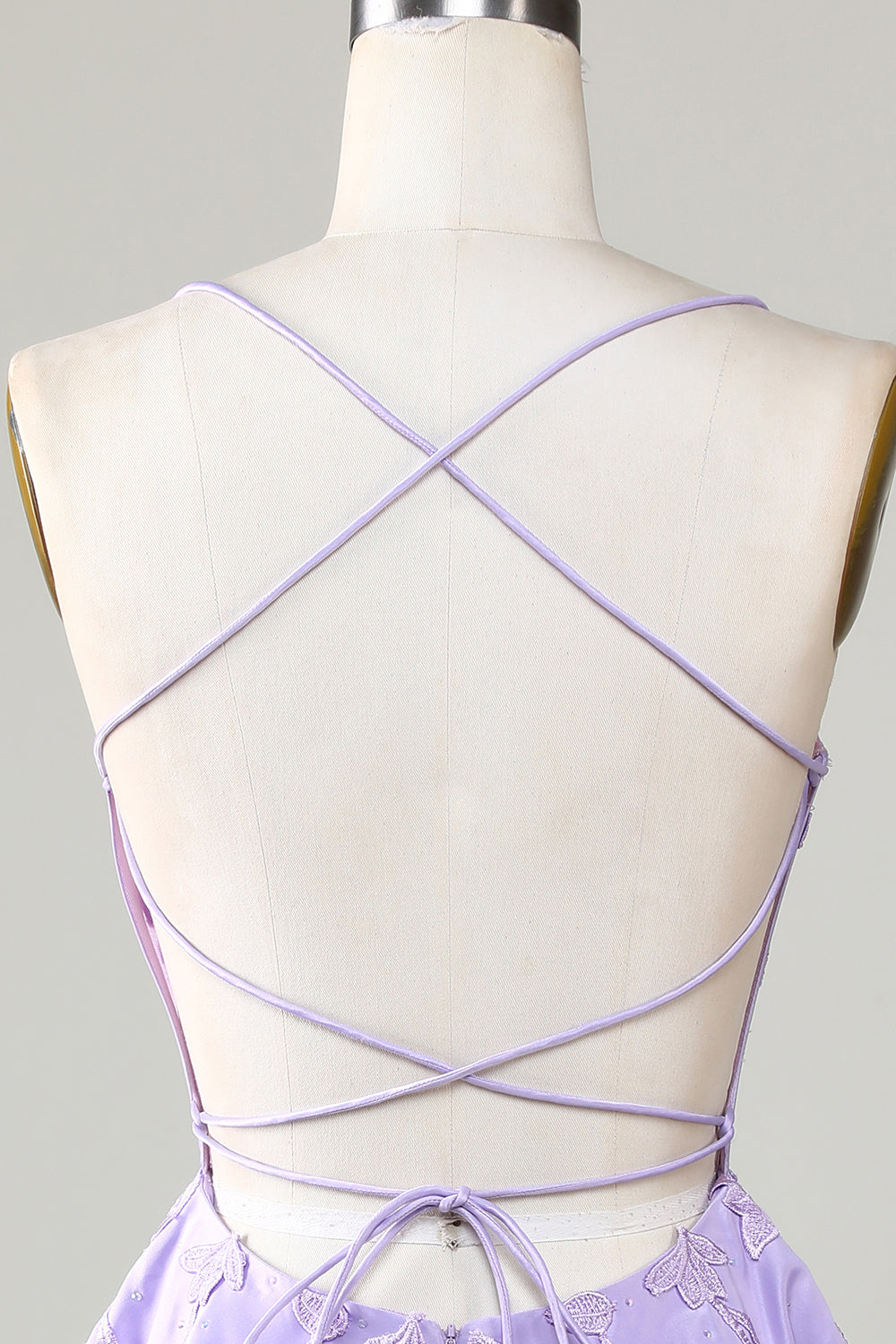 Robe de bal de fin d'études courte en satin ligne A, corset violet, avec dentelle
