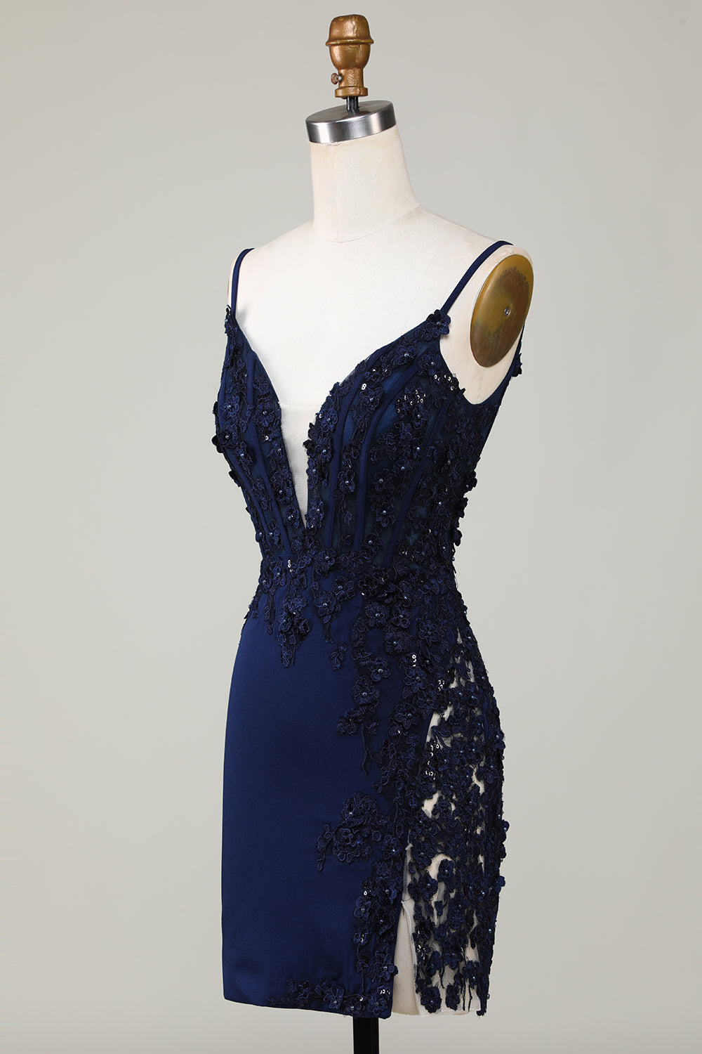 Robe de remise des diplômes courte et moulante de couleur bleu marine pailletée avec corset et dentelle