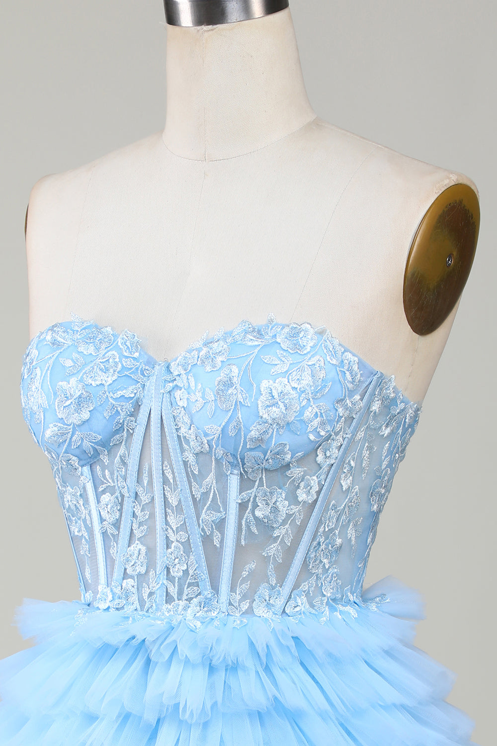 Mignonne robe de bal courte bleue en corset ligne A cœur avec volants