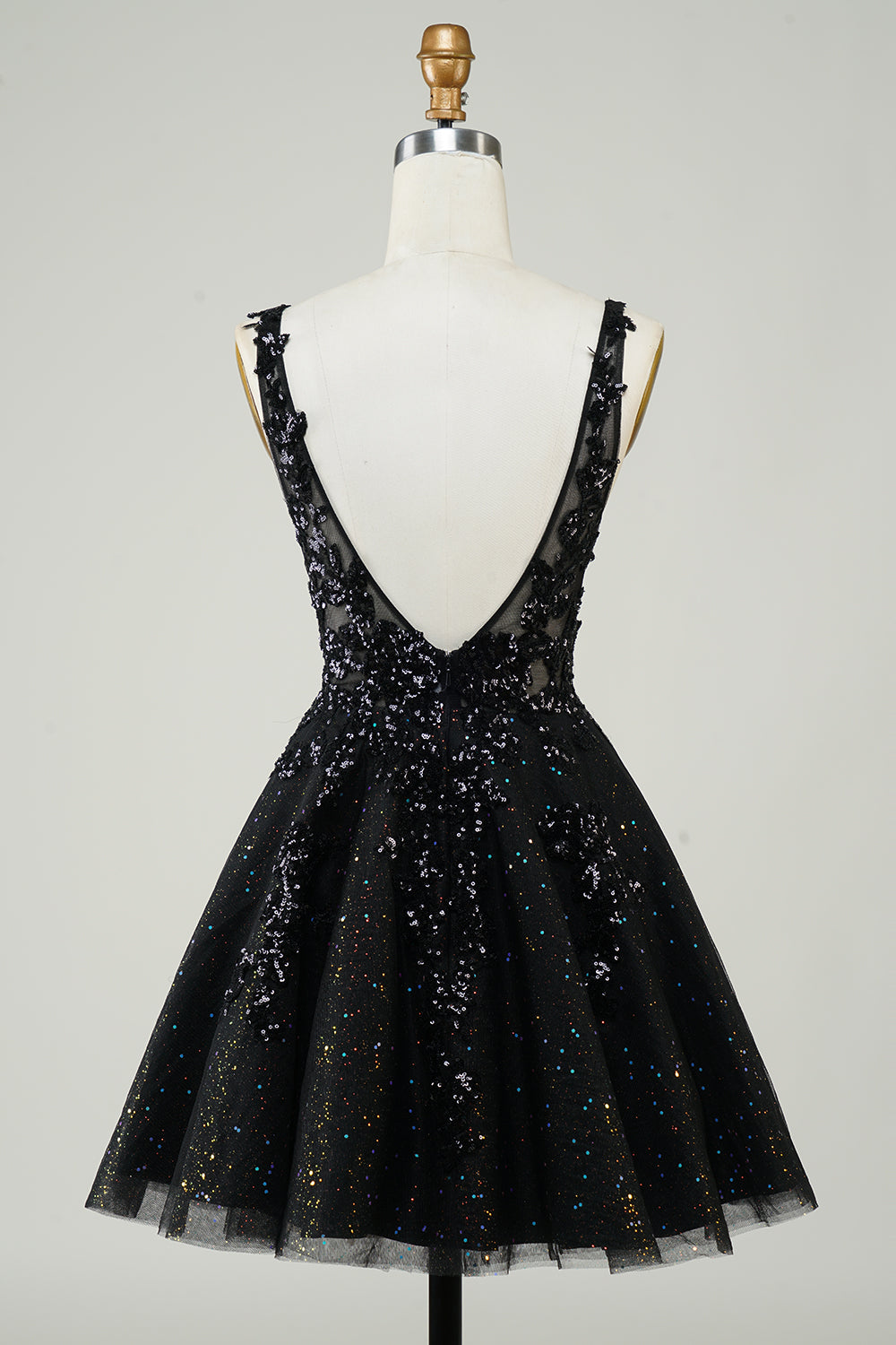 Robe de cocktail courte en fuchsia à sequins, décolleté en V et dos nu