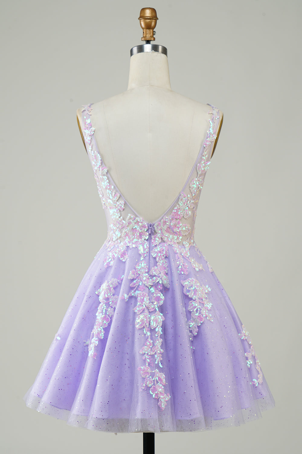 Robe de cocktail courte en fuchsia à sequins, décolleté en V et dos nu