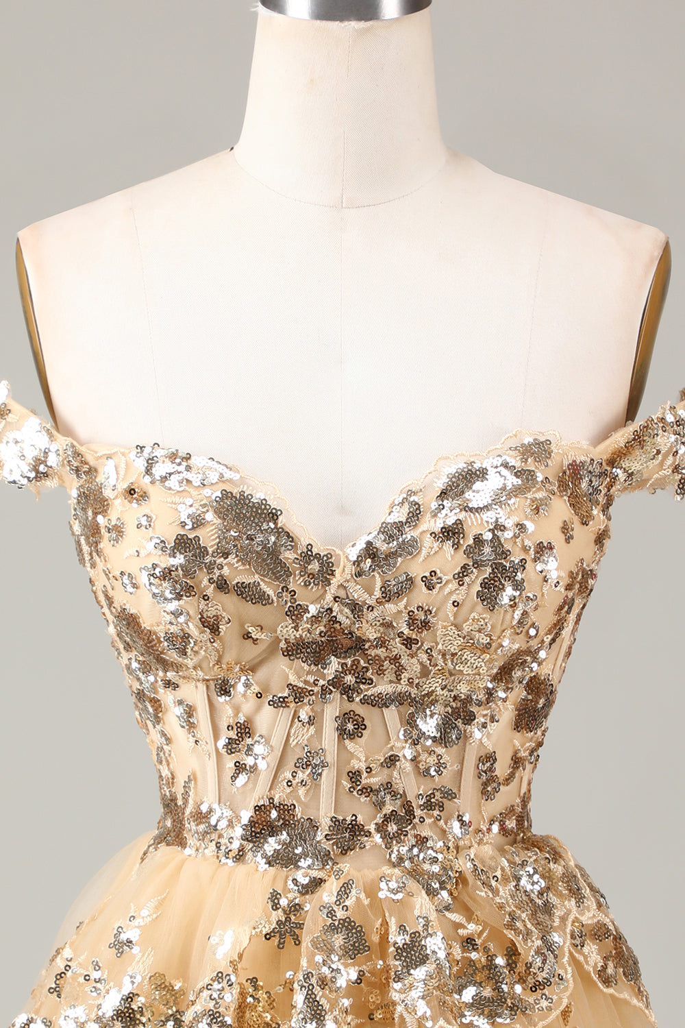 Robe de soirée courte trapèze avec corset rouge scintillant en dentelle à plusieurs niveaux