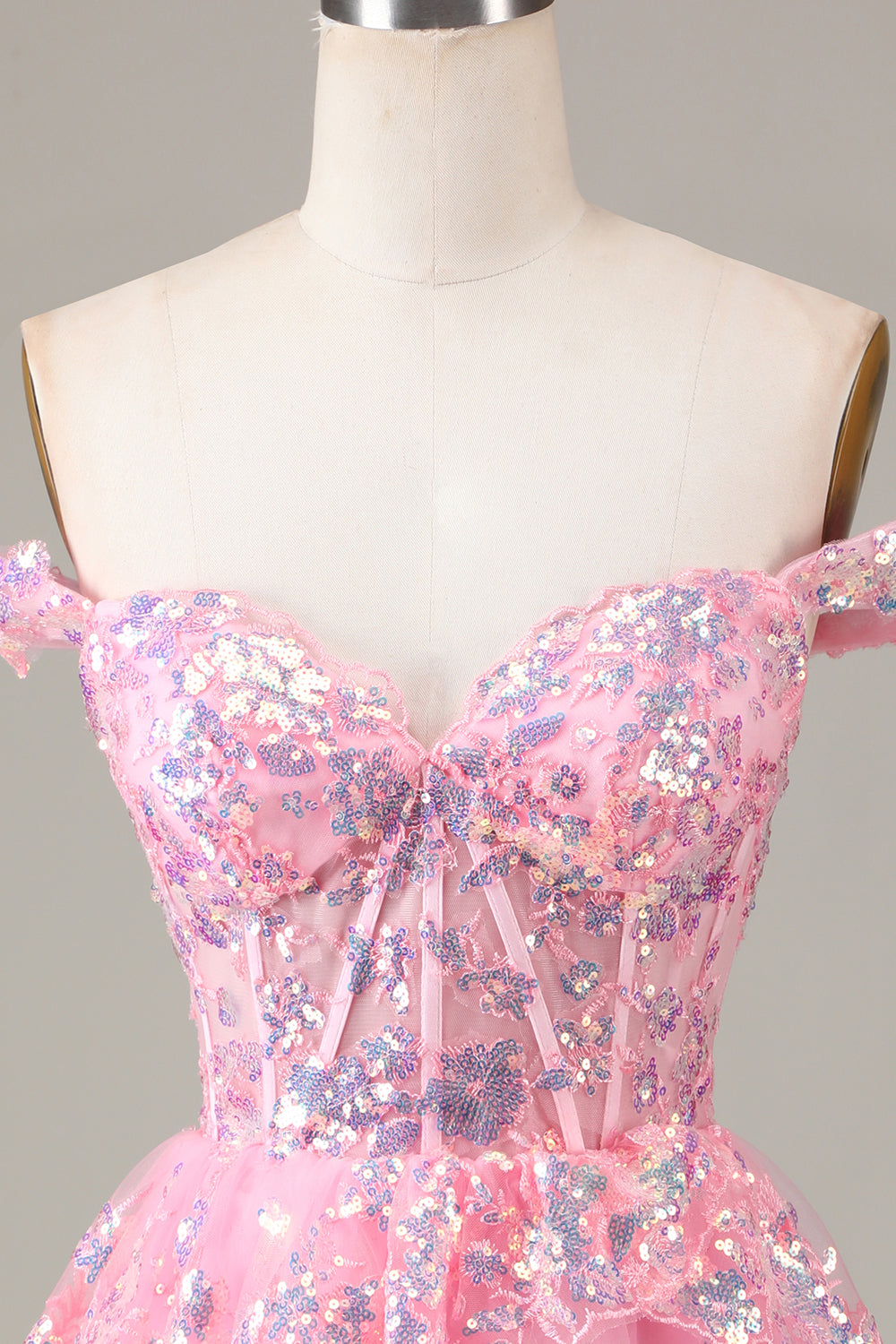 Robe de soirée courte trapèze avec corset rouge scintillant en dentelle à plusieurs niveaux
