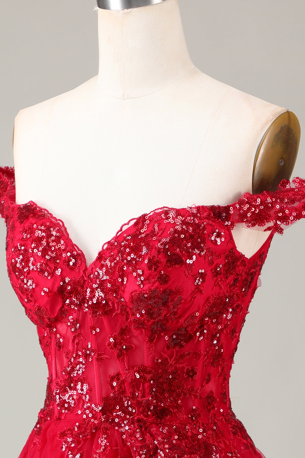 Robe de soirée courte trapèze avec corset rouge scintillant en dentelle à plusieurs niveaux