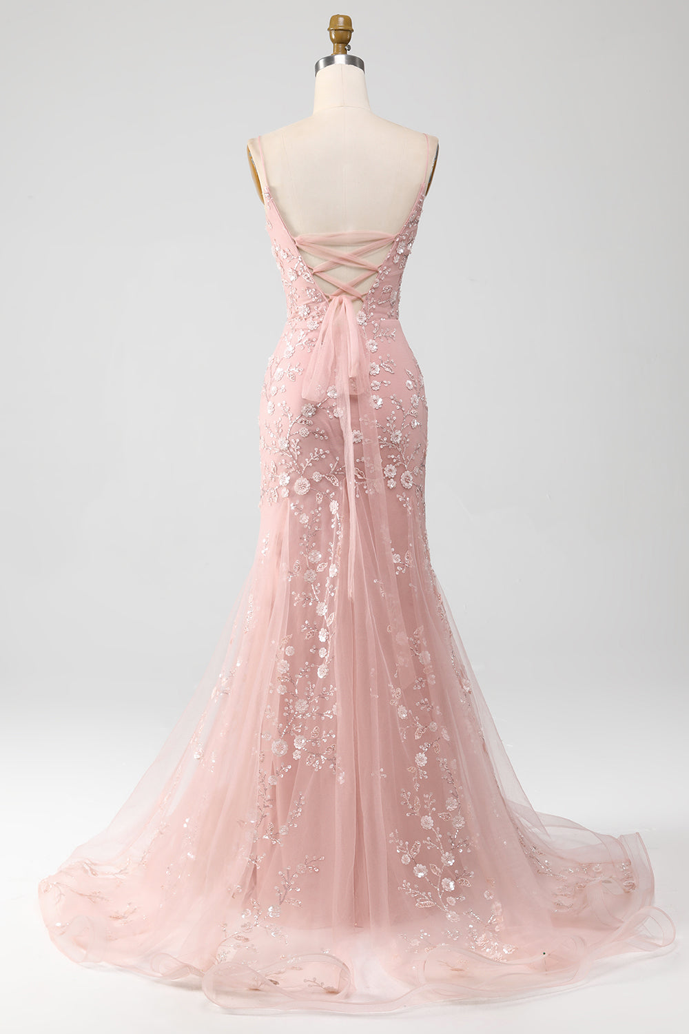 Robe de bal sirène rose pâle à fines bretelles et appliqués