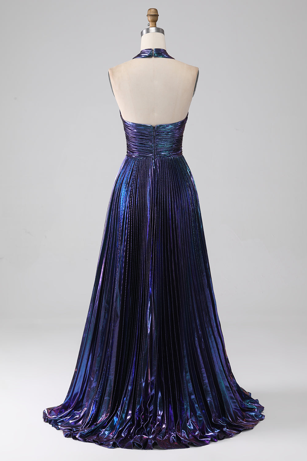 Superbe robe de bal longue violette trapèze à col licou et fente devant en trou de serrure