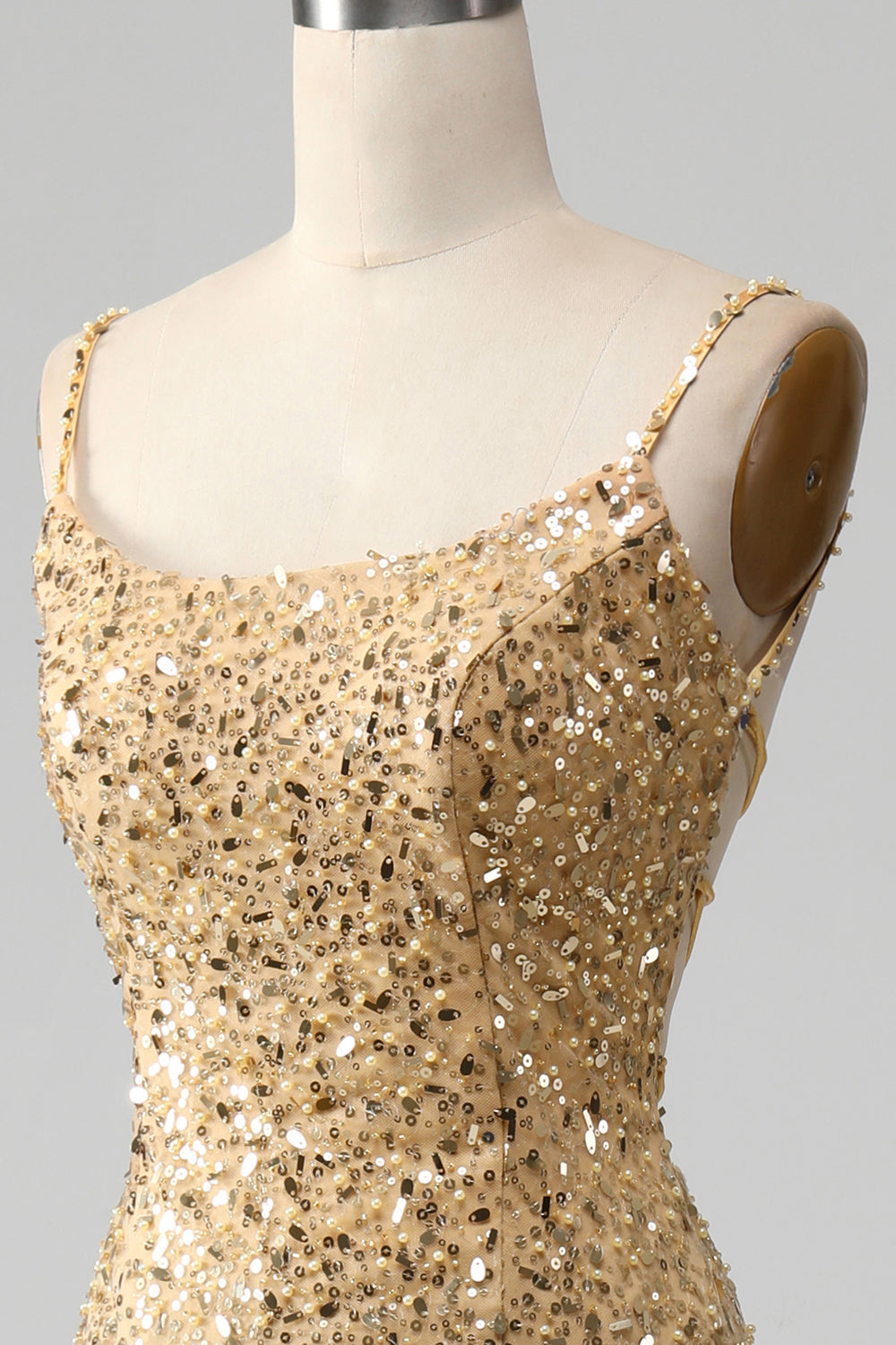 Robe de bal sirène dorée à fines bretelles et paillettes avec fente